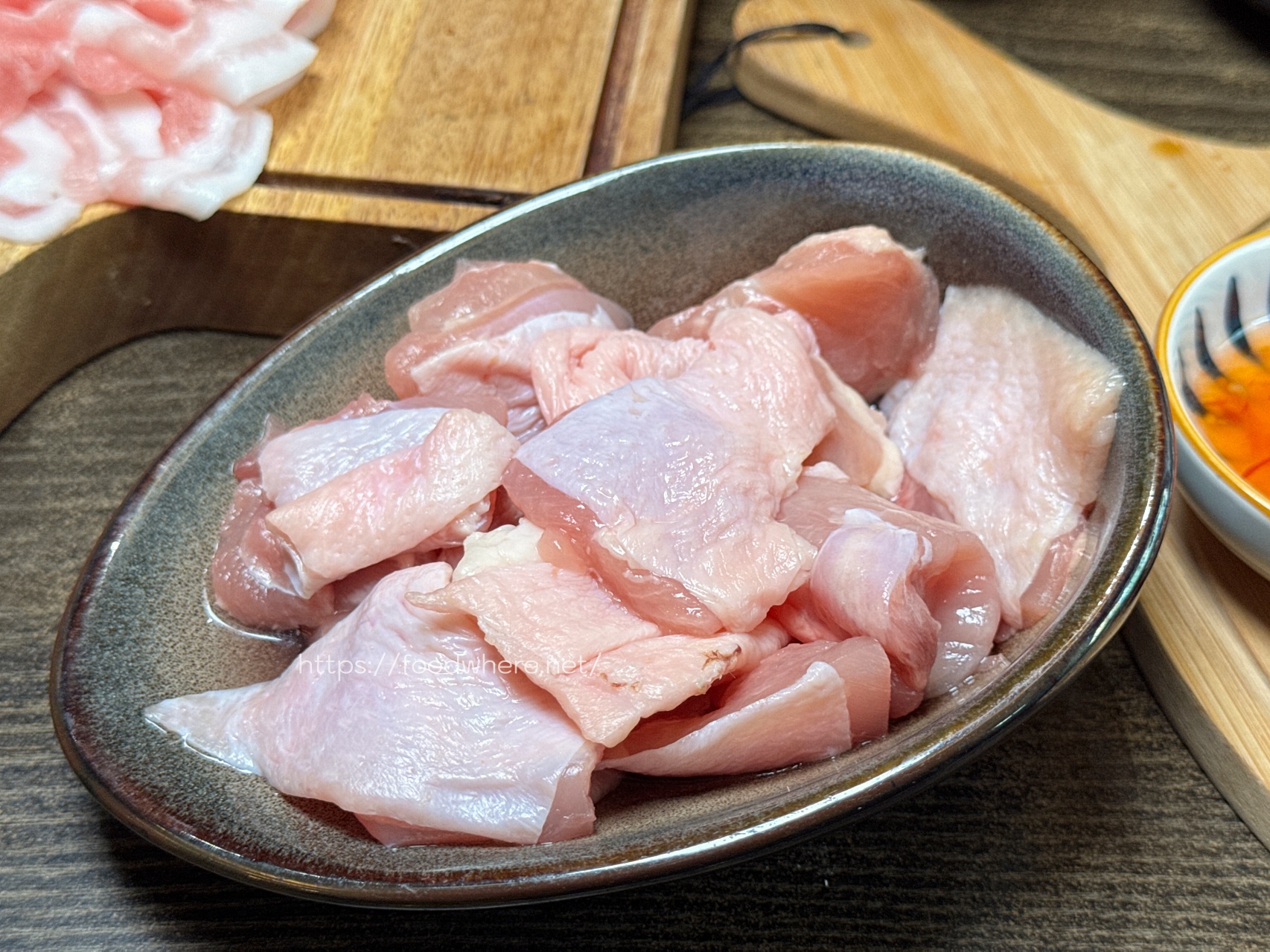 高雄壽喜燒推薦《井兵衛壽喜燒》肉控天堂！全台最浮誇壽喜燒肉盤，加點月亮蝦餅也很可以 @高雄美食底對