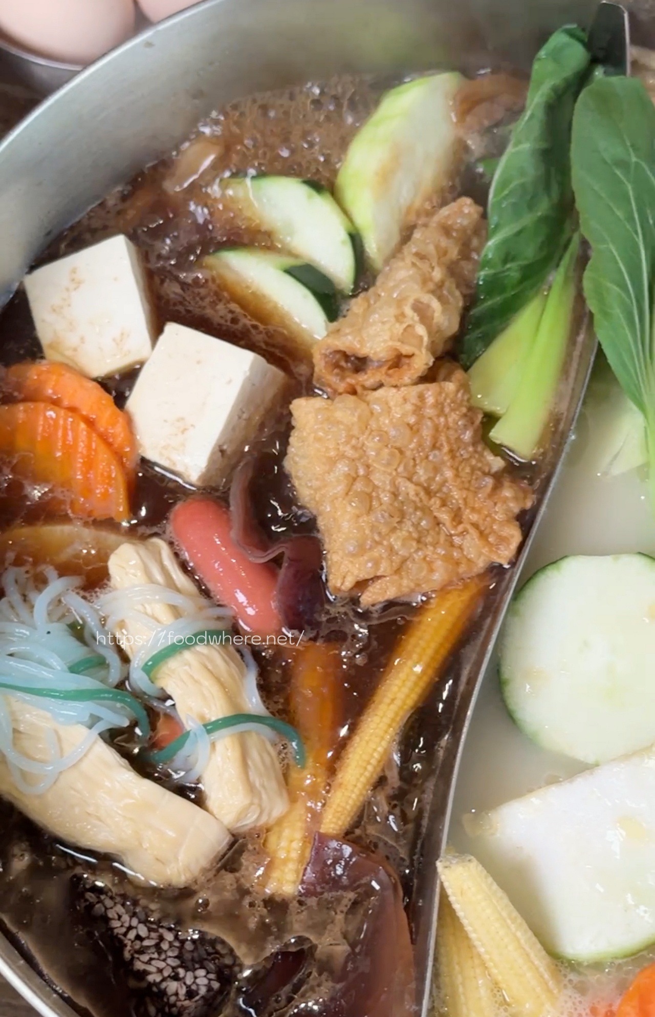 高雄壽喜燒推薦《井兵衛壽喜燒》肉控天堂！全台最浮誇壽喜燒肉盤，加點月亮蝦餅也很可以 @高雄美食底對