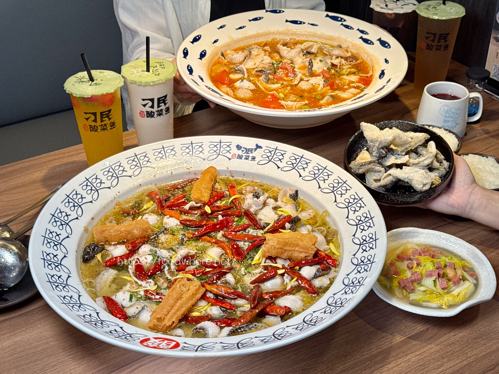 （完整菜單）高雄左營《刁民酸菜魚富裕店》高雄的刁民們真的等太久！老罈酸菜魚酸&#038;初戀蕃茄魚 白飯兩碗起跳～ @高雄美食底對