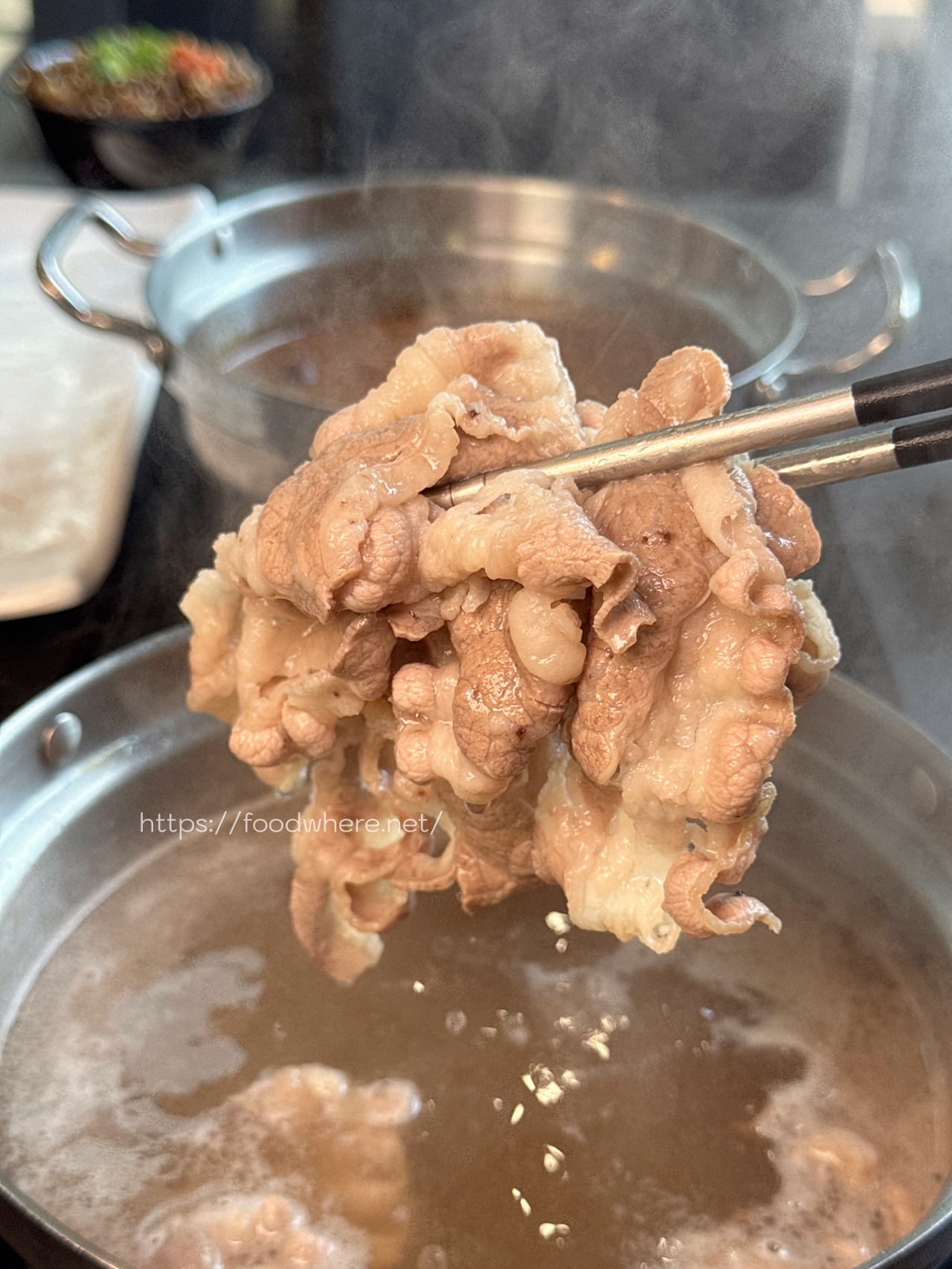 （有菜單）高雄新開幕《對馬涮涮屋》肉霸王雙人套餐直接給四大盤肉 @高雄美食底對