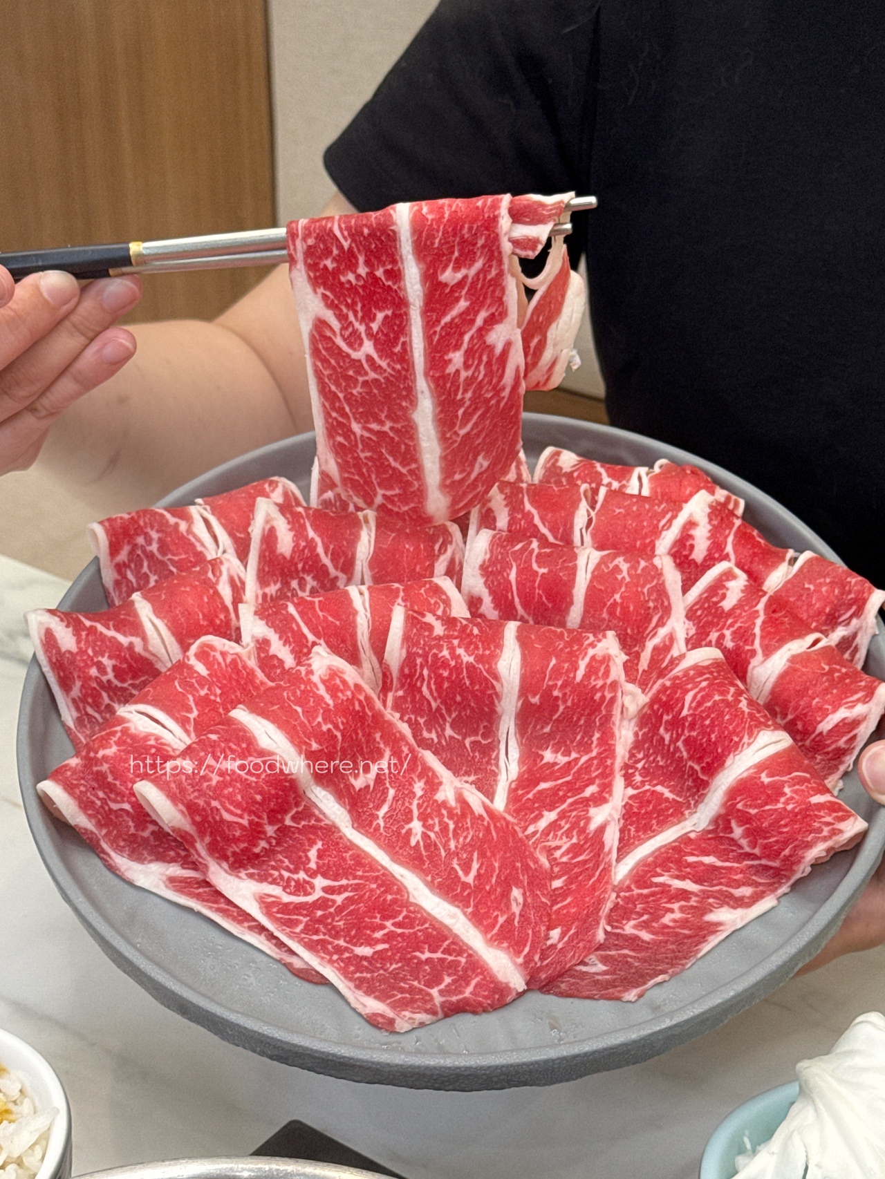（有放菜單）高雄最強火鍋菜吧《伊根鍋屋鼎強店》肉品升級、自助區超狂蔬菜鍋料吃到飽！宵夜時段也能來用餐 @高雄美食底對