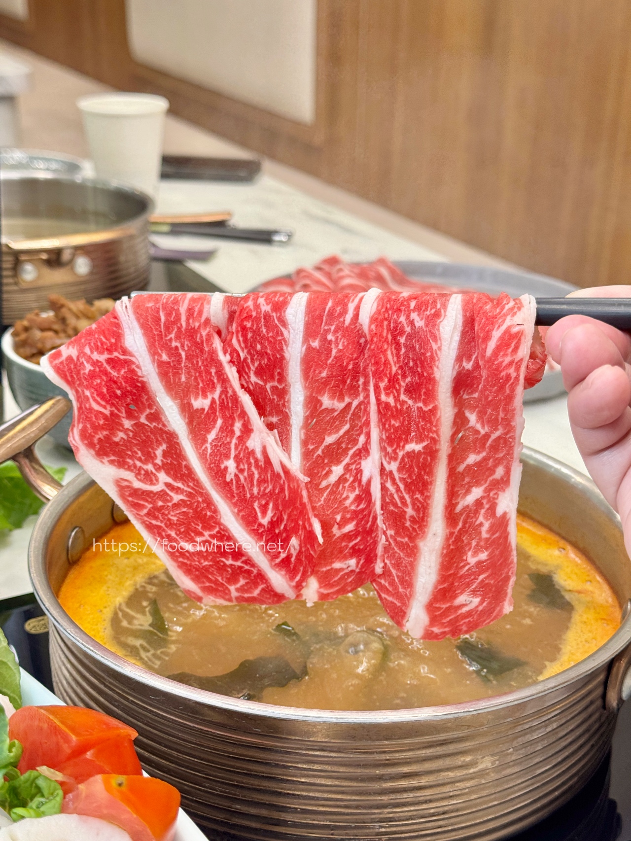 （有放菜單）高雄最強火鍋菜吧《伊根鍋屋鼎強店》肉品升級、自助區超狂蔬菜鍋料吃到飽！宵夜時段也能來用餐 @高雄美食底對