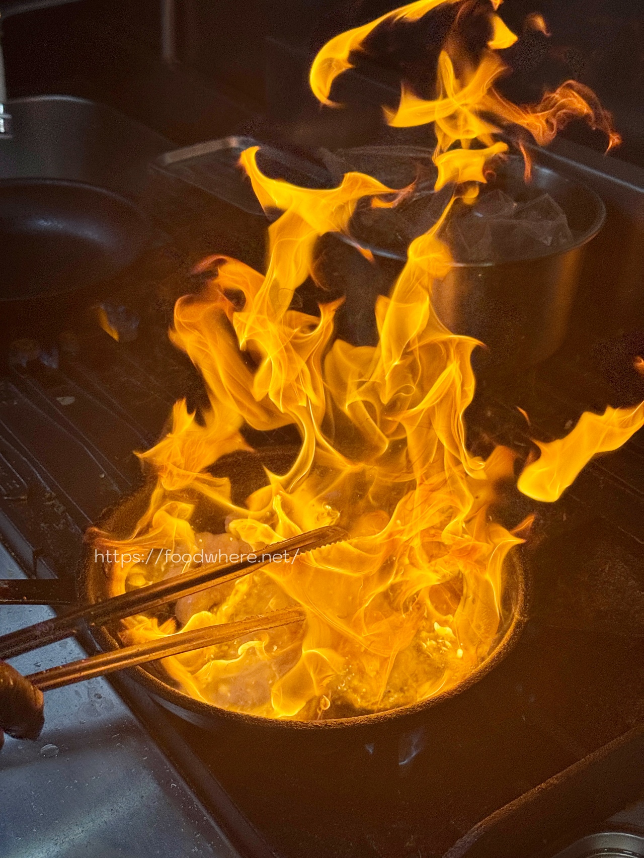 （有完整菜單）高雄最強蒜蝦飯《究鶴餐館》新品爆量干貝親子丼 、火鍋、壽喜燒，高雄森林系餐廳 @高雄美食底對