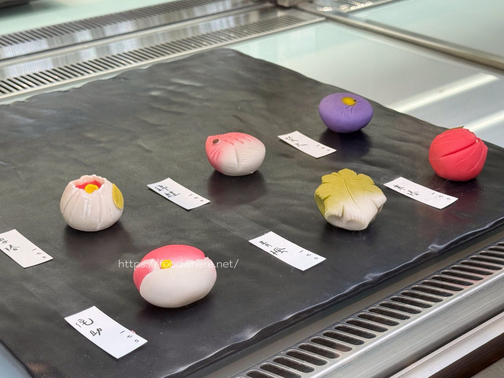 高雄生鮮超市推薦《平凡五金行》聚餐寶藏店！免費代客料理、世界頂級肉品、活體海鮮選擇多 @高雄美食底對