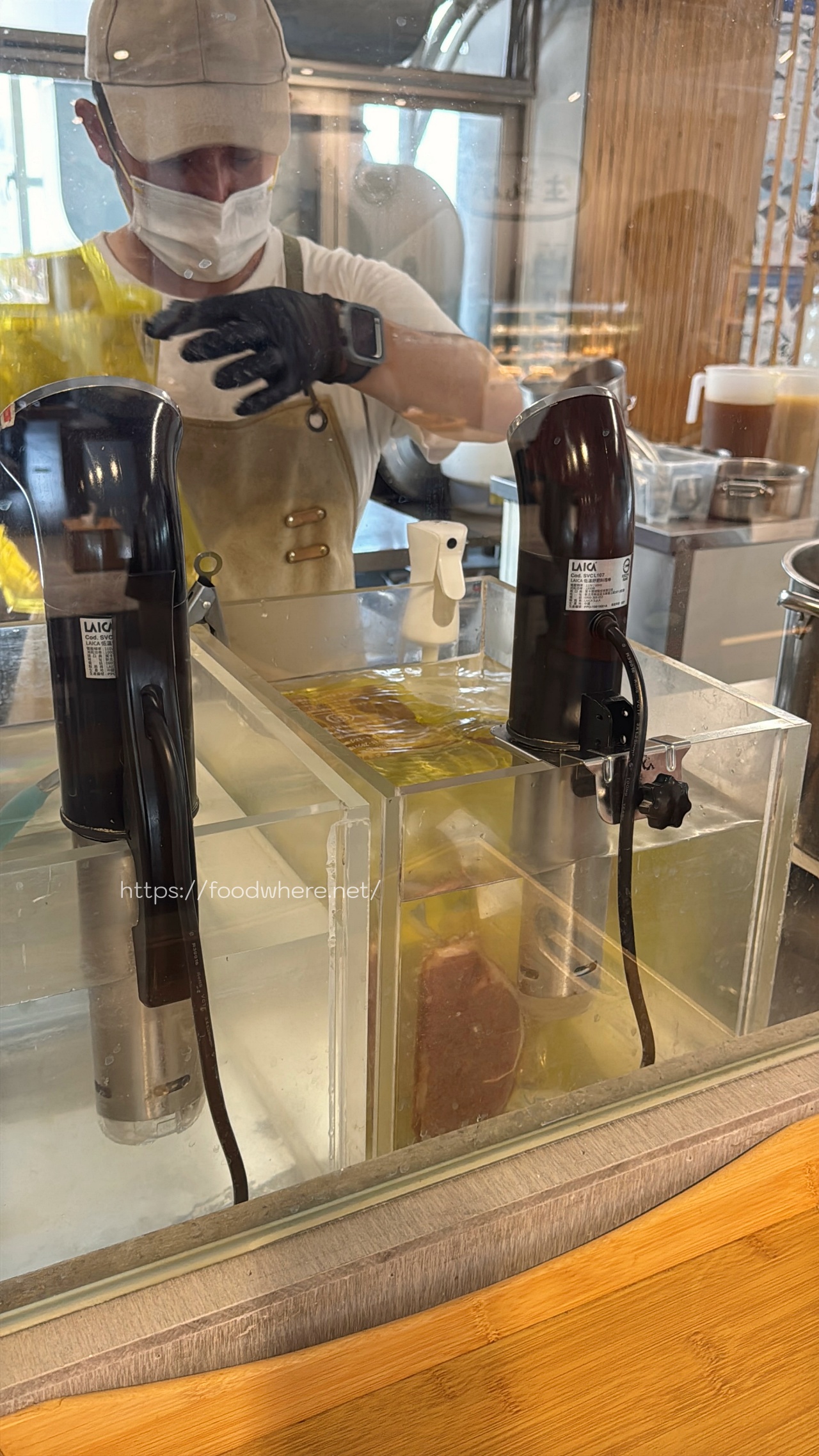 高雄生鮮超市推薦《平凡五金行》聚餐寶藏店！免費代客料理、世界頂級肉品、活體海鮮選擇多 @高雄美食底對
