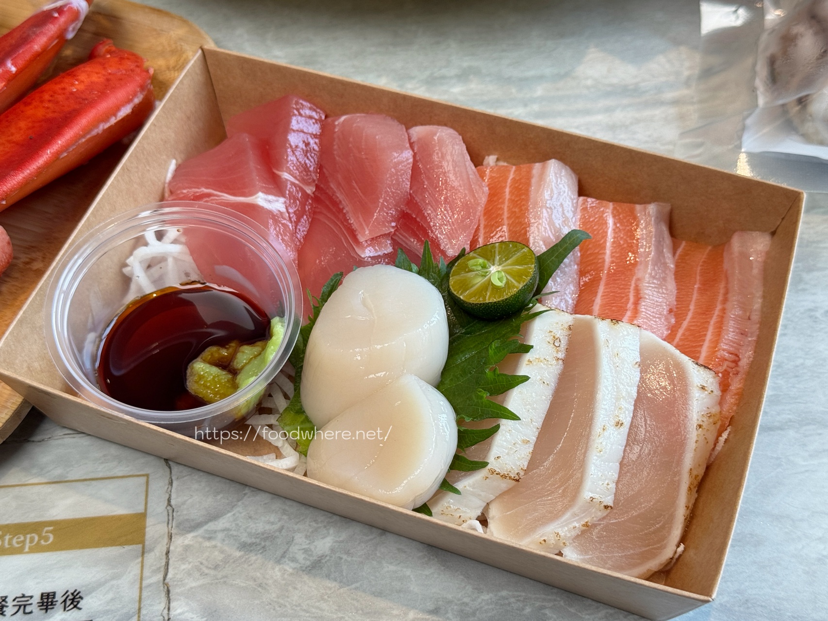 高雄生鮮超市推薦《平凡五金行》聚餐寶藏店！免費代客料理、世界頂級肉品、活體海鮮選擇多 @高雄美食底對