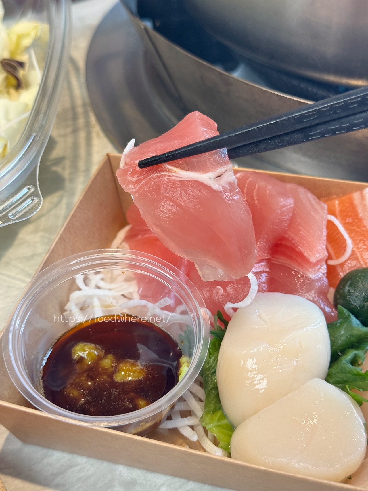 高雄生鮮超市推薦《平凡五金行》聚餐寶藏店！免費代客料理、世界頂級肉品、活體海鮮選擇多 @高雄美食底對