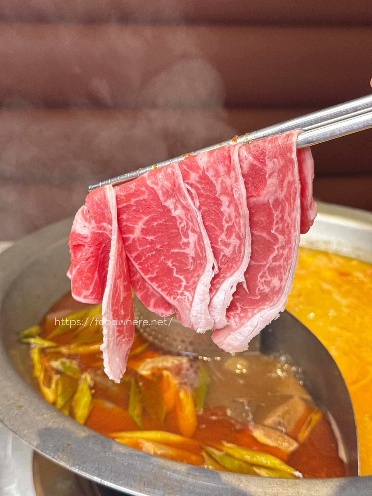 （有放菜單）高雄最美鍋物店《無同麻辣鍋物》 奶油蒜蓉蝦仁雜炊，超強甜點收尾每一道都能吃出儀式感 @高雄美食底對