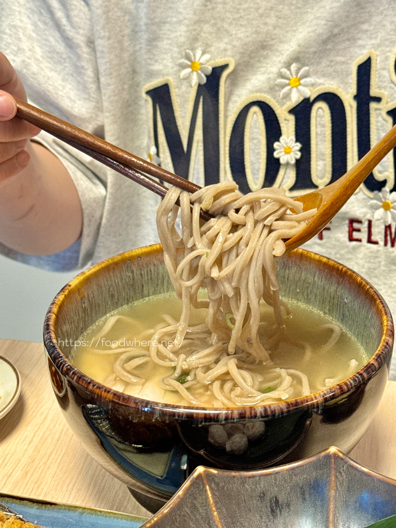 （有放菜單）高雄也吃得到！日籍老闆手打蕎麥麵《手打蕎麥麵 二八》 清爽柚子湯麵、炸厚豬排、天婦羅沾麵 夏天吃剛剛好！ @高雄美食底對