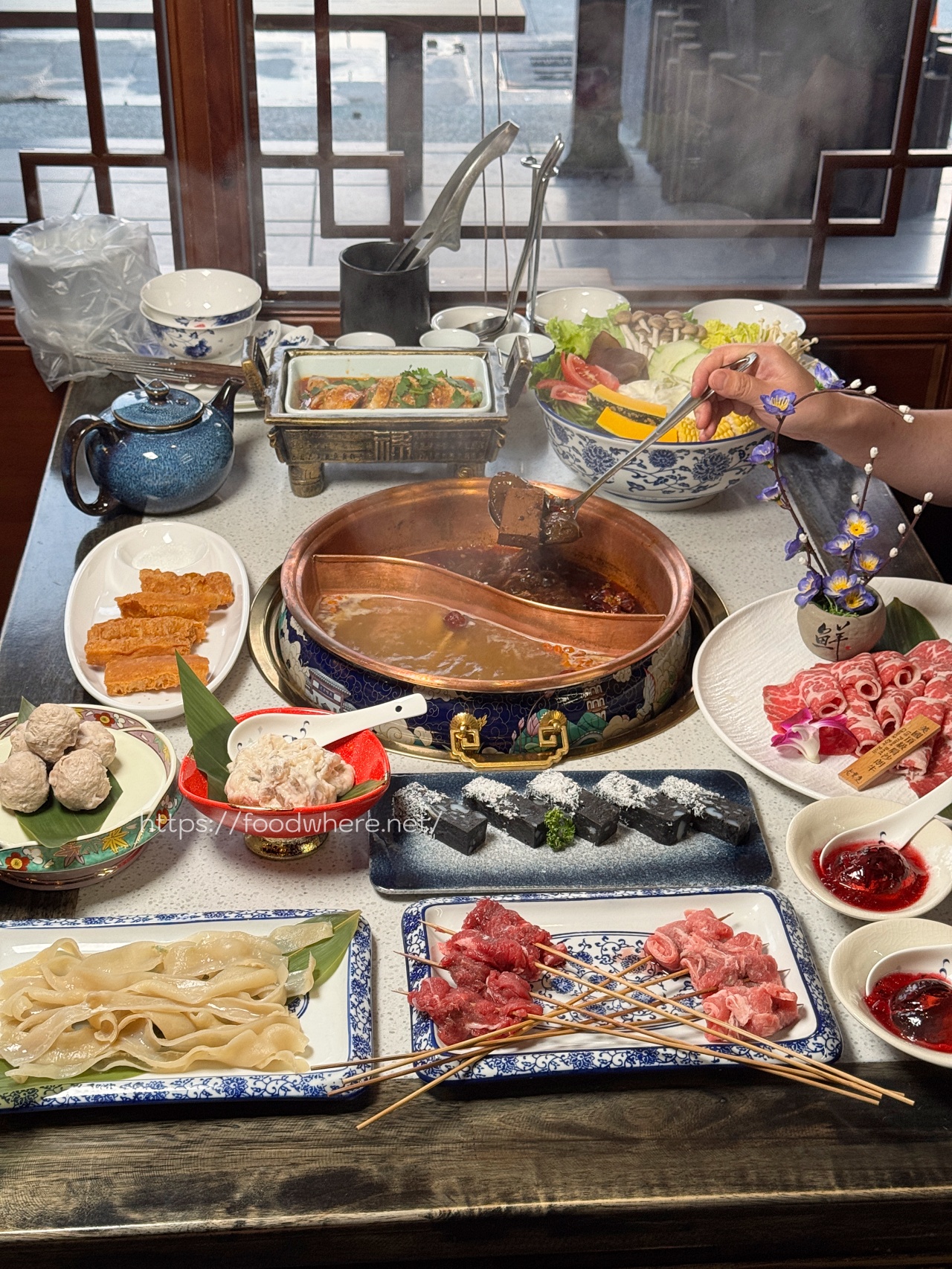 高雄新店《老重慶麻辣火鍋》中央公園旁的道地重慶麻辣火鍋 @高雄美食底對