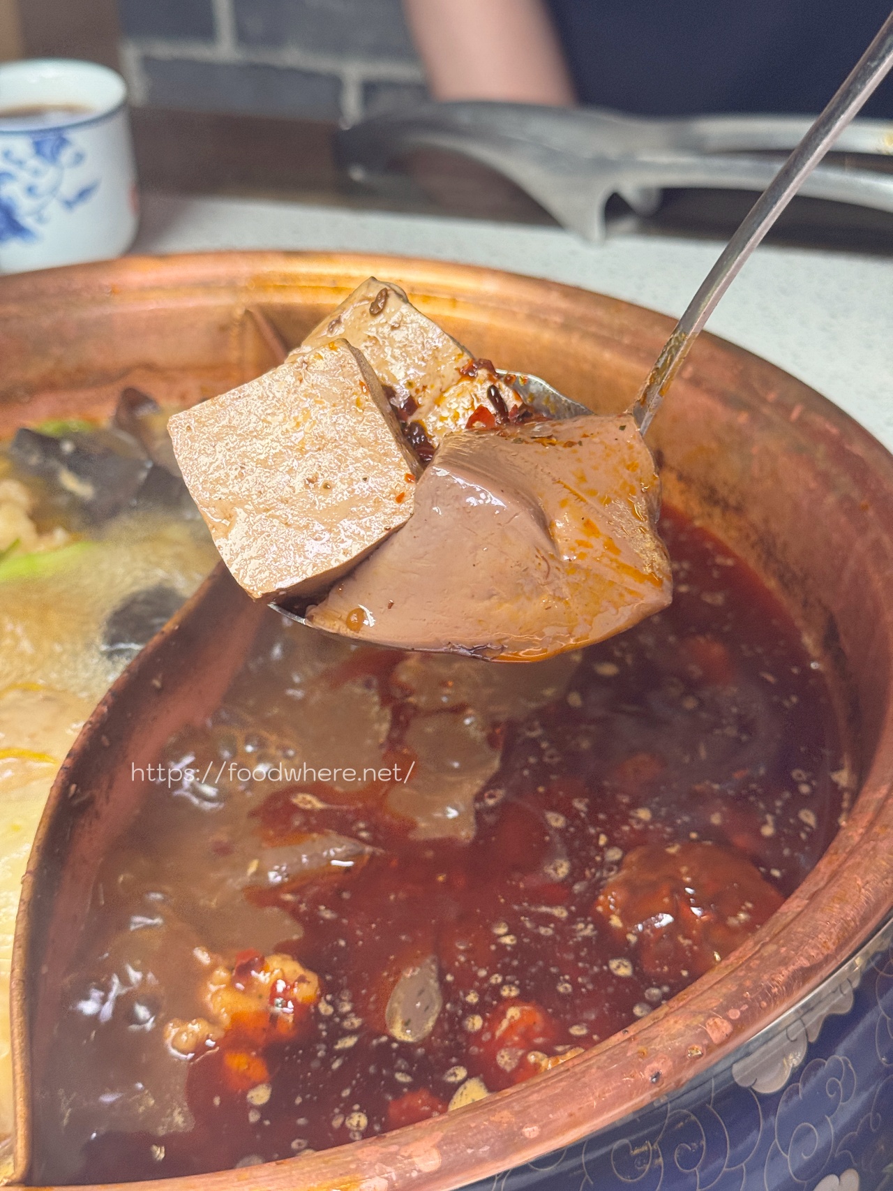 高雄新店《老重慶麻辣火鍋》中央公園旁的道地重慶麻辣火鍋 @高雄美食底對
