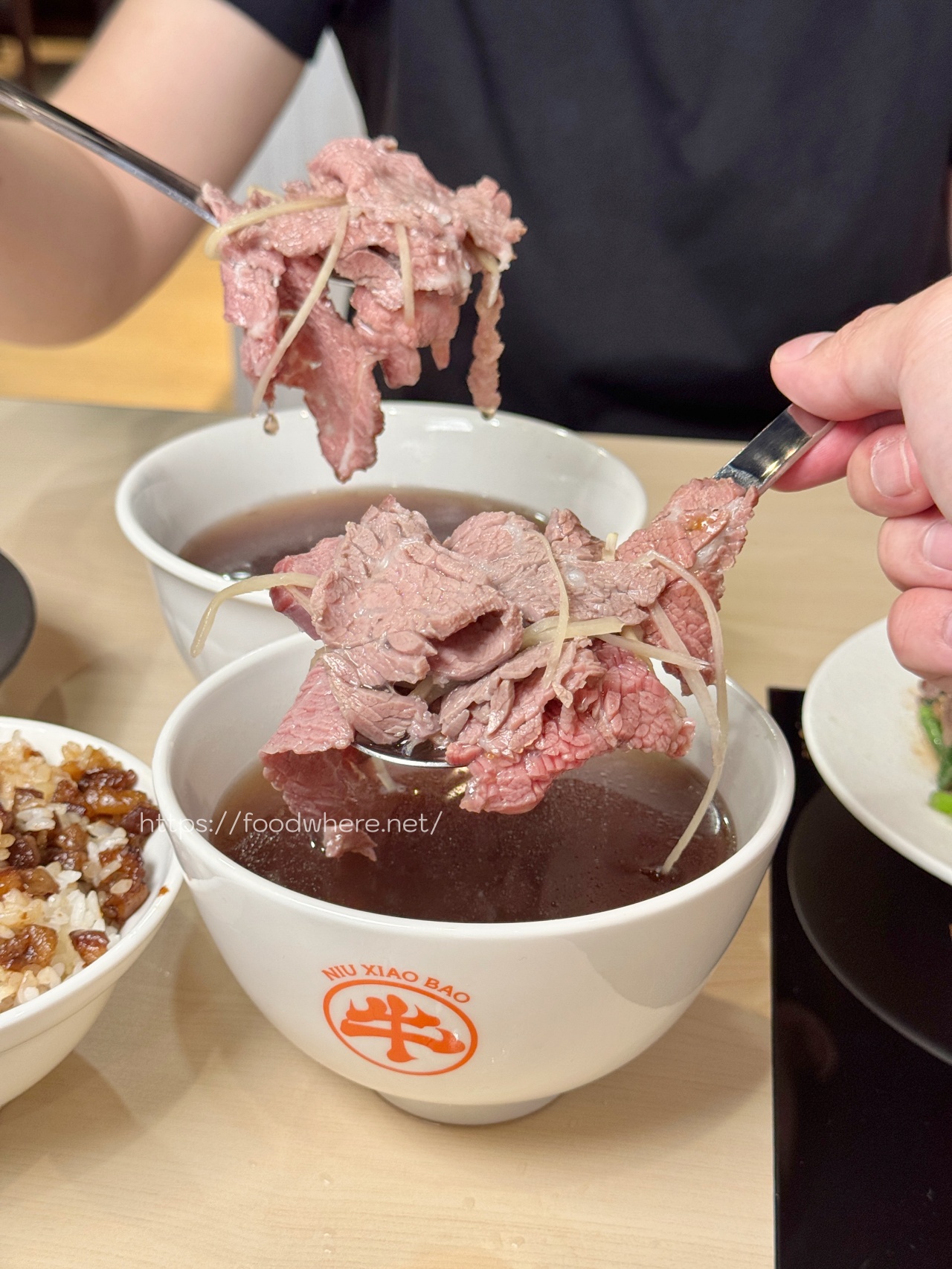 （有菜單）高雄新開幕！每日台南善化直送新鮮溫體牛肉《牛小飽溫體牛肉》爆汁滑蛋牛肉、醋溜土豆絲通通是神級白飯殺手！ @高雄美食底對