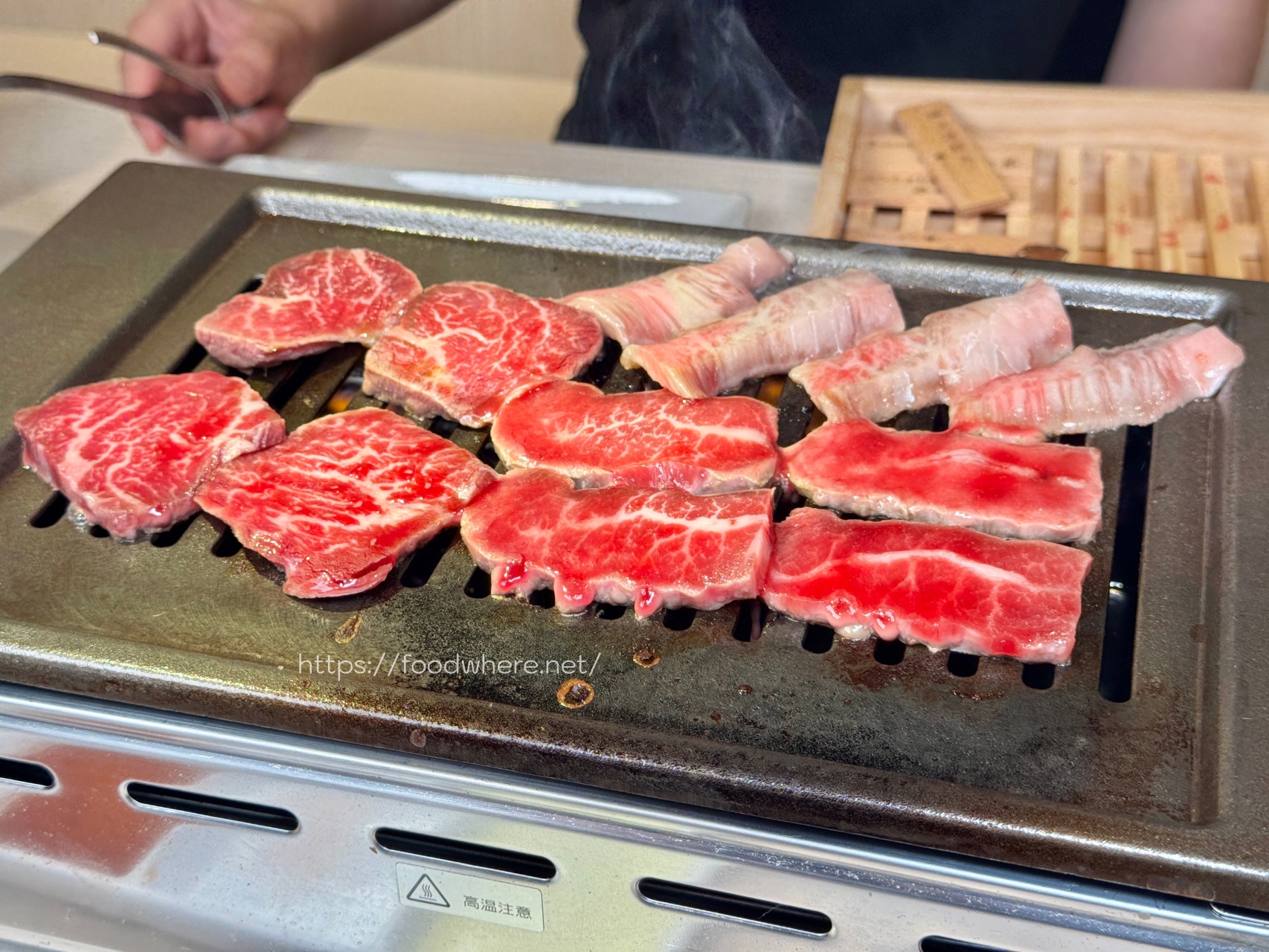 高雄燒肉推薦【魚京燒肉】一個人也能吃的高質感燒肉！連甜點都值得你專程來 @高雄美食底對