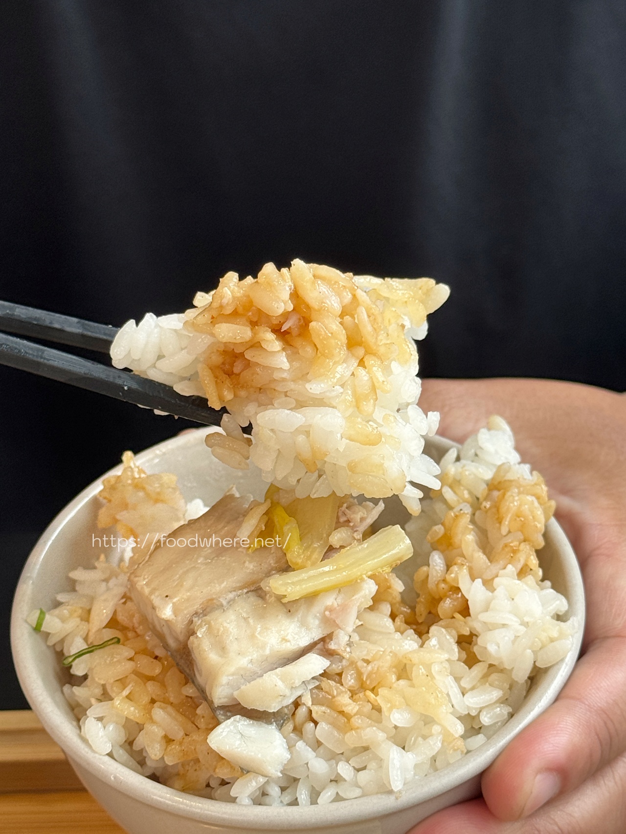 (有菜單)高雄美術館旁日式定食推薦《沐映参食》香蒸鱸魚、魚骨熬煮的鮭魚湯烏龍 @高雄美食底對