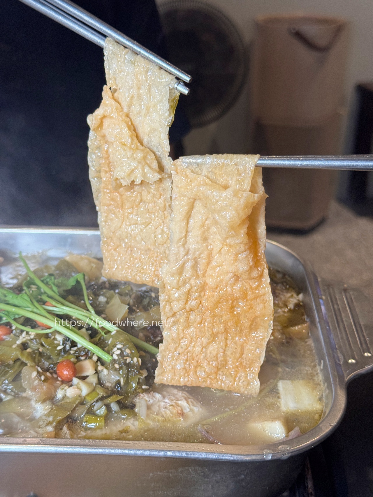 （最新菜單）左營必吃酸菜、麻辣烤魚這家真的要收藏《小烤魚食事處》老饕們的私房酸菜烤魚店 高雄聚餐 @高雄美食底對