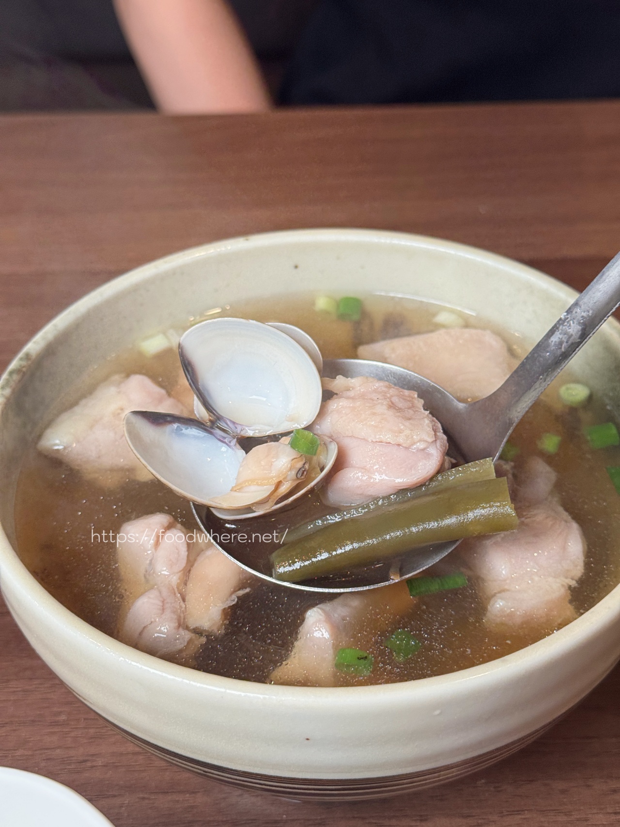 河堤社區也能吃到辦桌等級中式定食《金貴中式料理》糖醋松鼠魚、剝皮辣椒雞湯都驚艷 @高雄美食底對