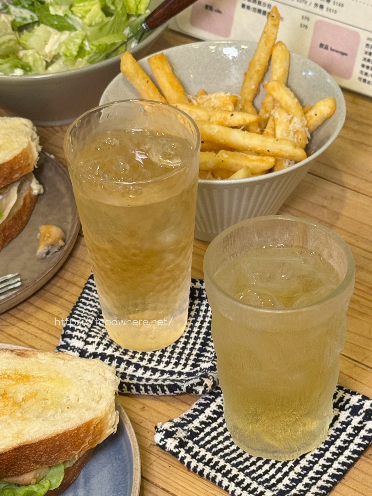 （有放菜單）高雄巷弄裡的寶藏早午餐《AOi st. Sandwiches 》酸種麵包三明治推薦 @高雄美食底對