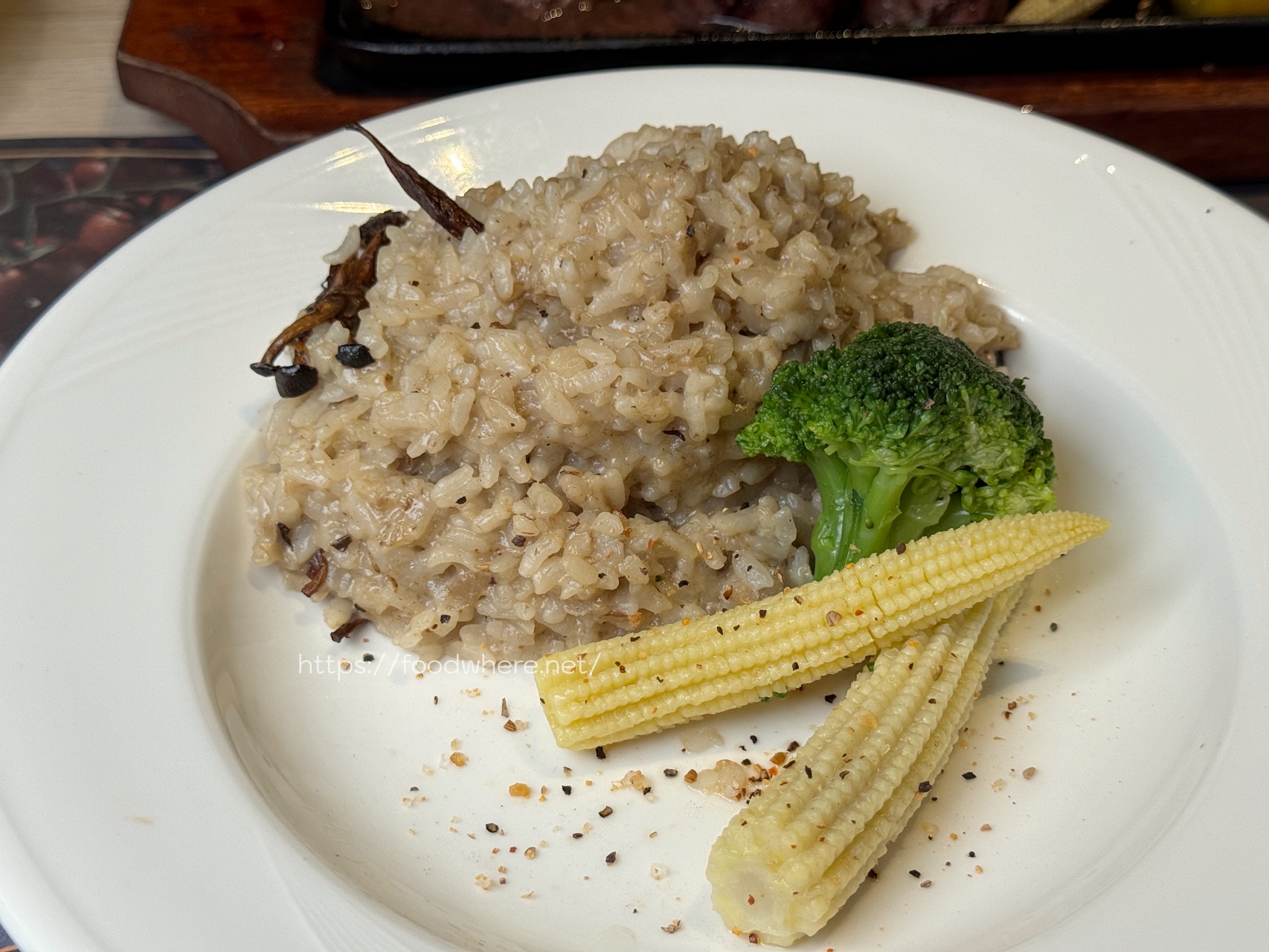 高雄楠梓牛排館《瀧厚濕式炙燒熟成牛排》點櫻桃鴨胸贈送三樣單點菜色 @高雄美食底對