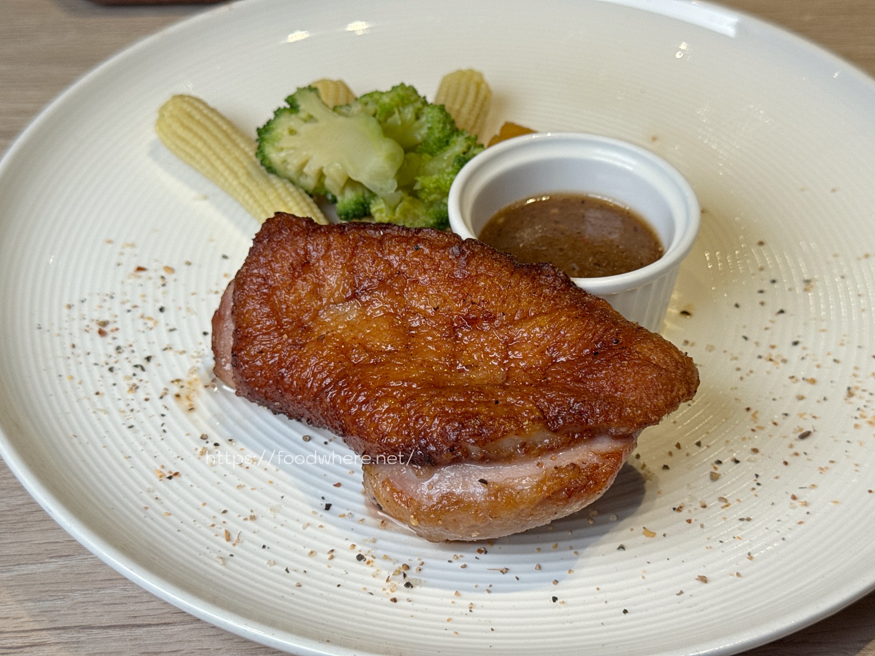 高雄楠梓牛排館《瀧厚濕式炙燒熟成牛排》點櫻桃鴨胸贈送三樣單點菜色 @高雄美食底對
