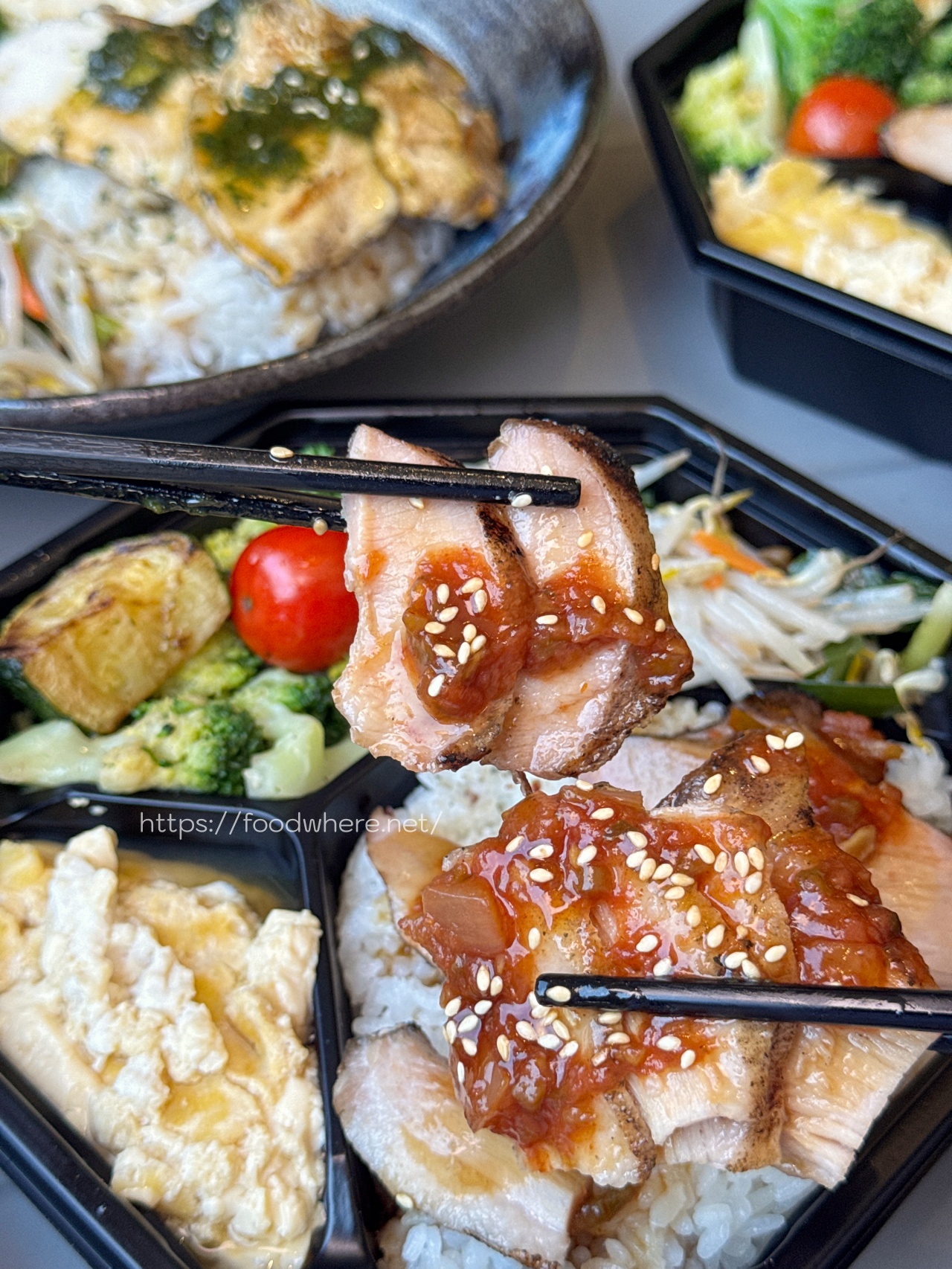 高雄餐盒推薦《森碳柴燒手作餐盒》龍眼木燻烤的驚人肉量餐盒！ @高雄美食底對