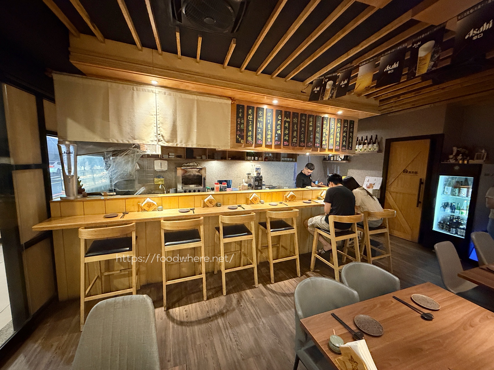 高雄居酒屋推薦，武廟商圈必收口袋名單《醇酒場》人氣爆棚平價居酒屋 @高雄美食底對