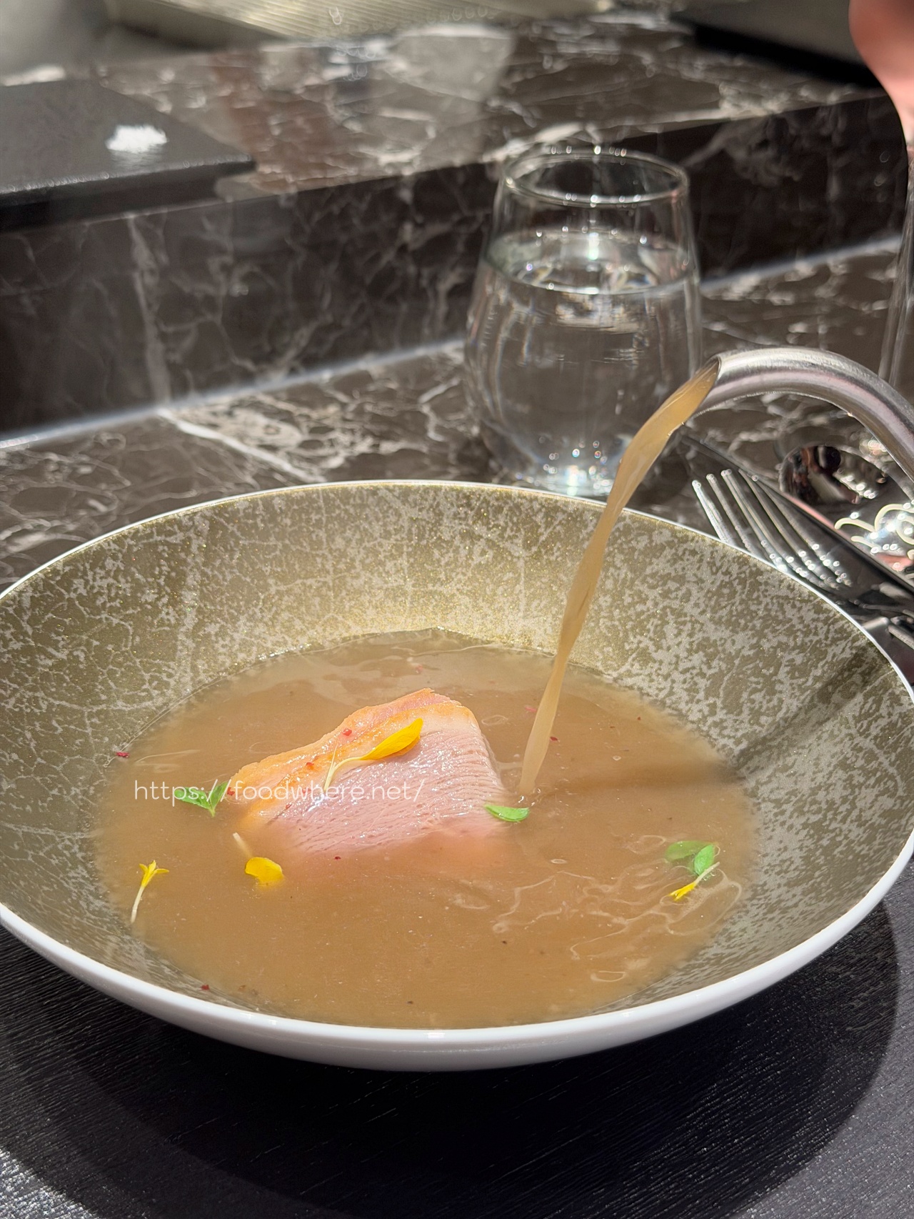 義享天地美食推薦《樂葵法式鐵板燒》日本A5和牛、活體鮑魚、龍蝦、生蠔十道菜只要$1650，秋季彩色開箱，高雄最超值法式鐵板饗宴 @高雄美食底對