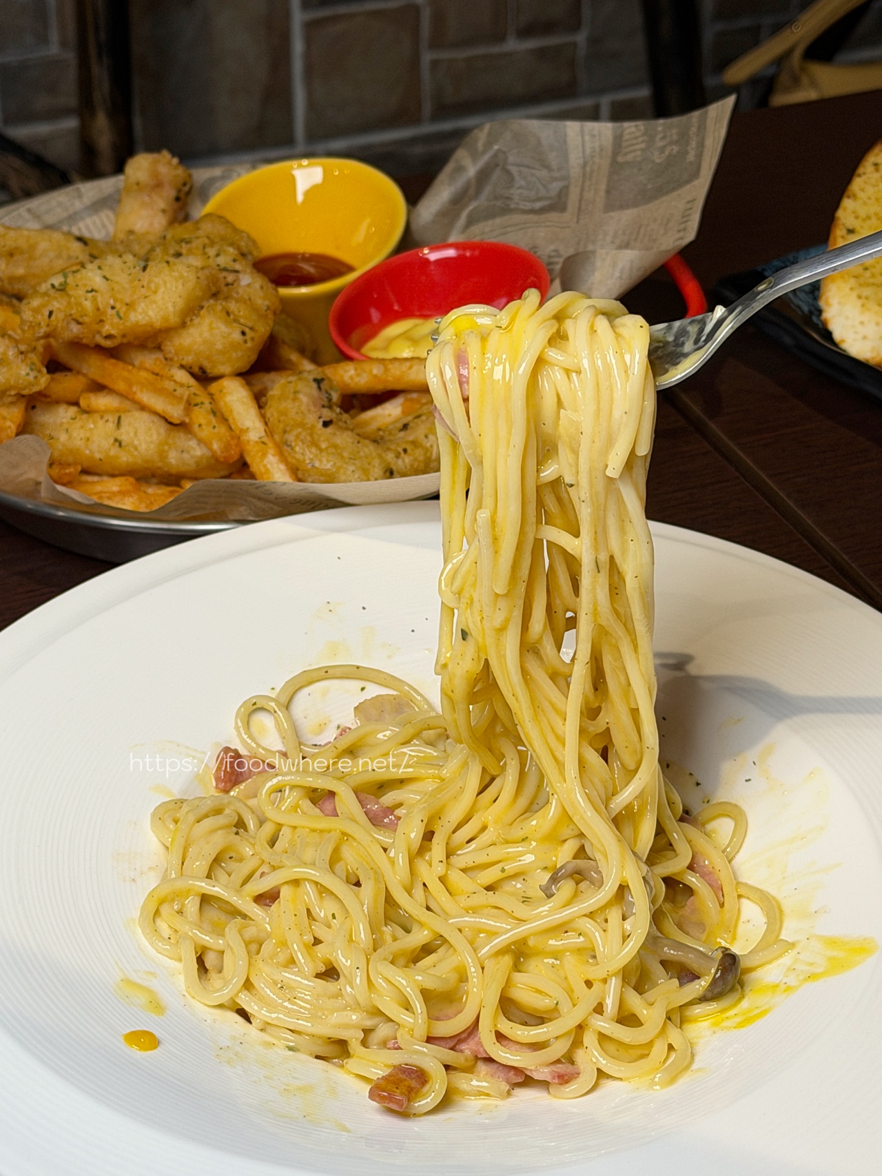 （有菜單）高雄隱藏版地窖義大利麵店《義食光》神秘的用餐空間、餐點也讓人驚喜！ @高雄美食底對