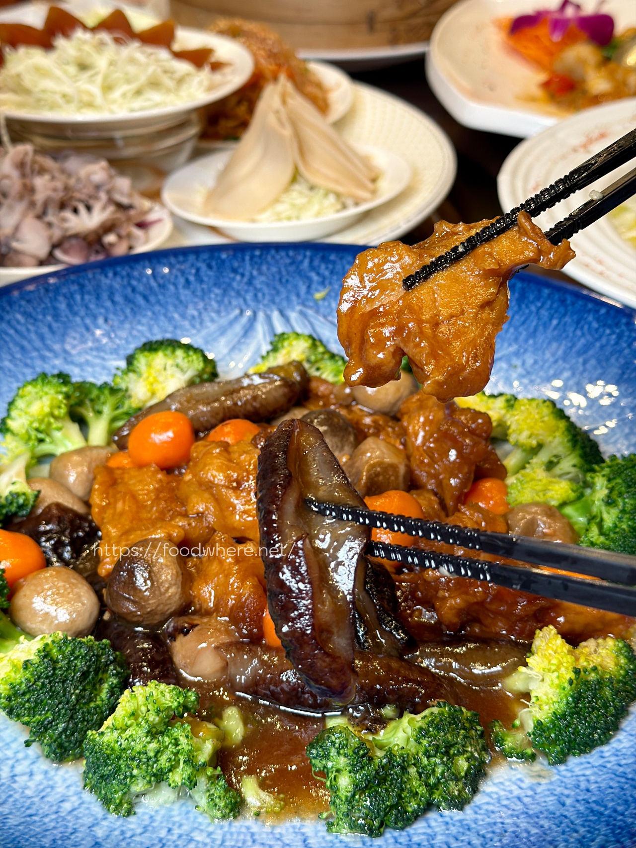 高雄尾牙聚餐推薦《富苑喜宴會館》片皮鴨二吃太驚艷！滿滿港味桌菜讓人吃到意猶未盡 @高雄美食底對