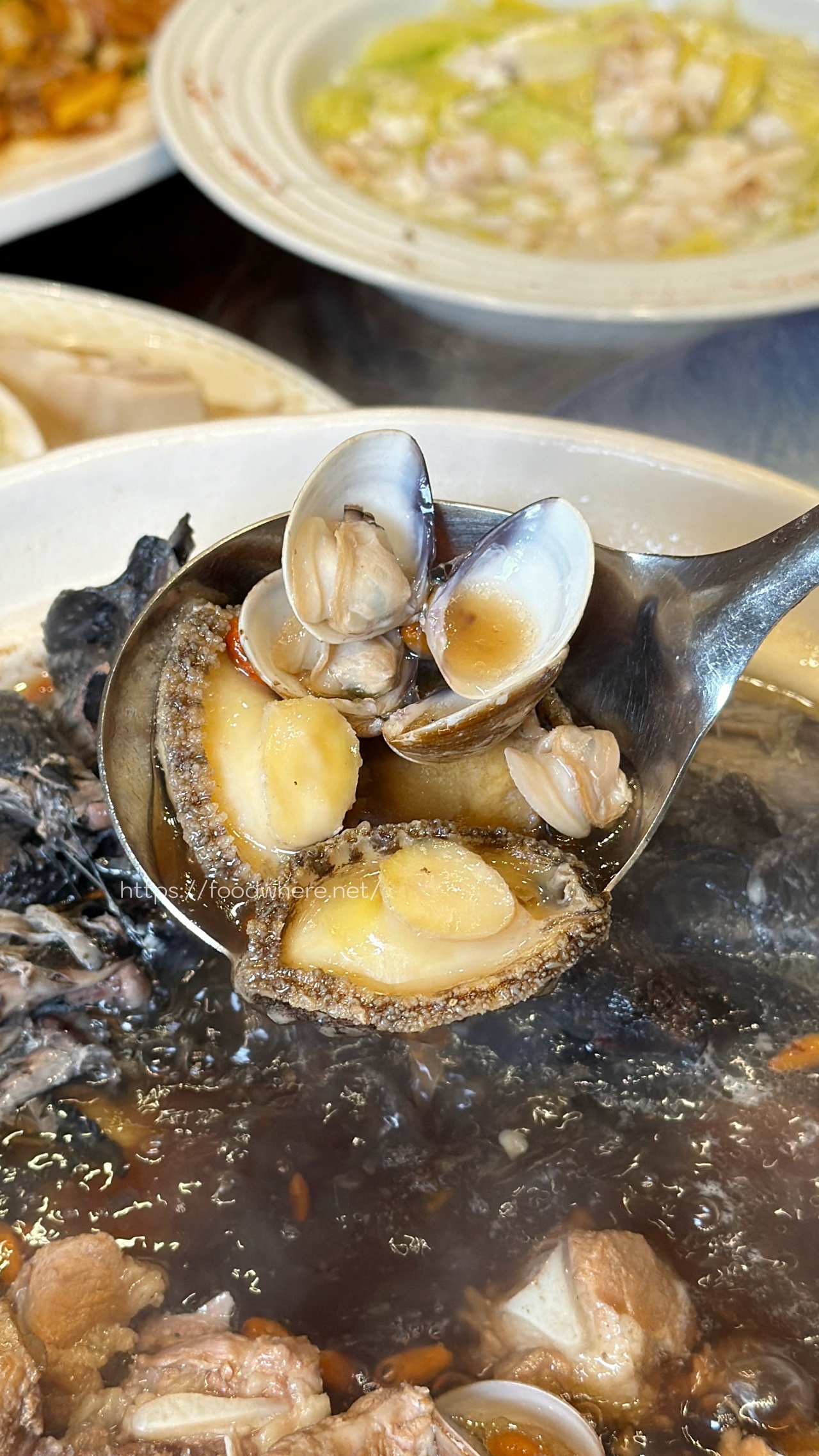 高雄尾牙聚餐推薦《富苑喜宴會館》片皮鴨二吃太驚艷！滿滿港味桌菜讓人吃到意猶未盡 @高雄美食底對
