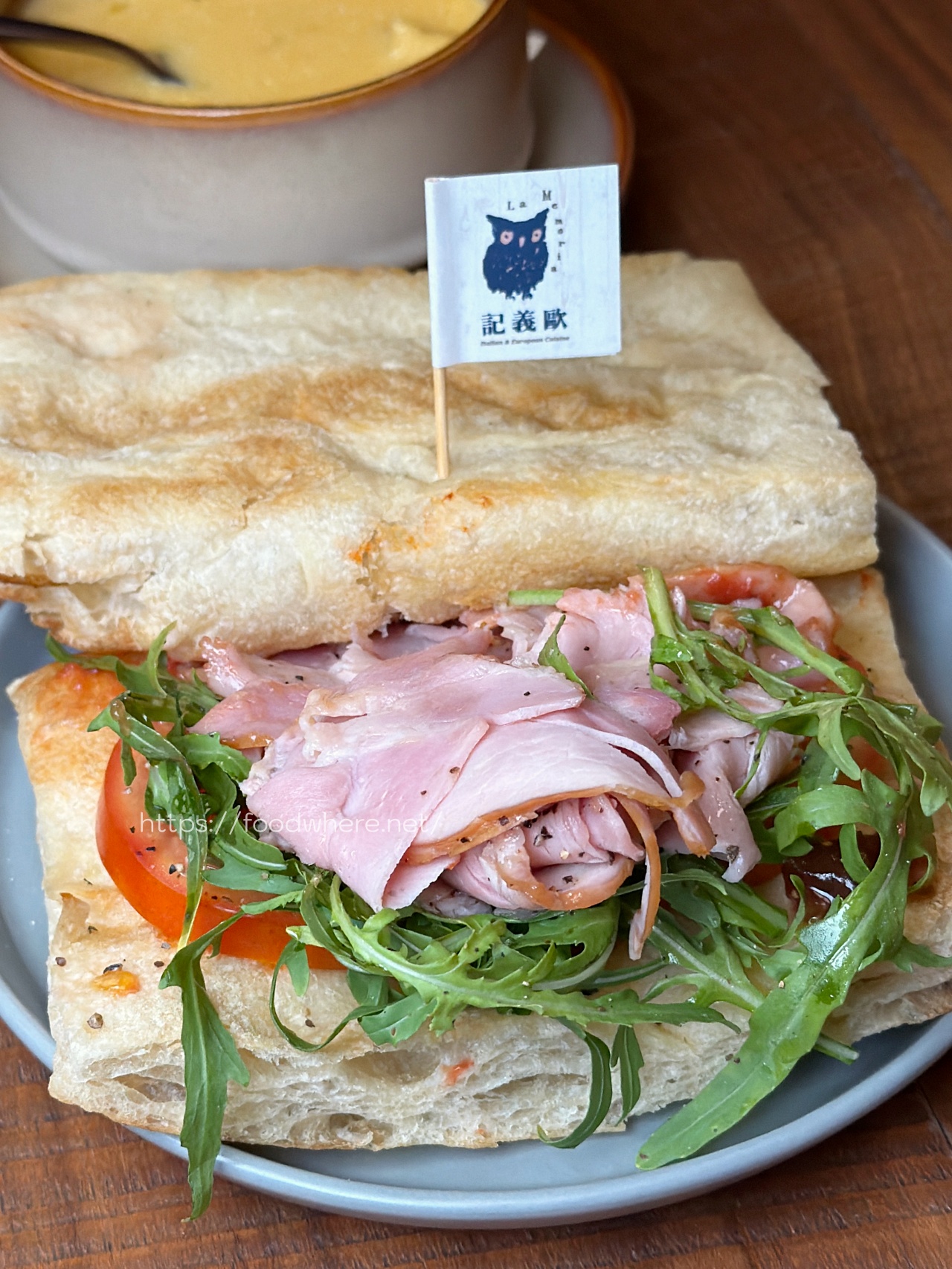 高雄也能吃到道地托斯卡納扁麵包《記義·歐義式三明治》高雄輕食三明治推薦 @高雄美食底對