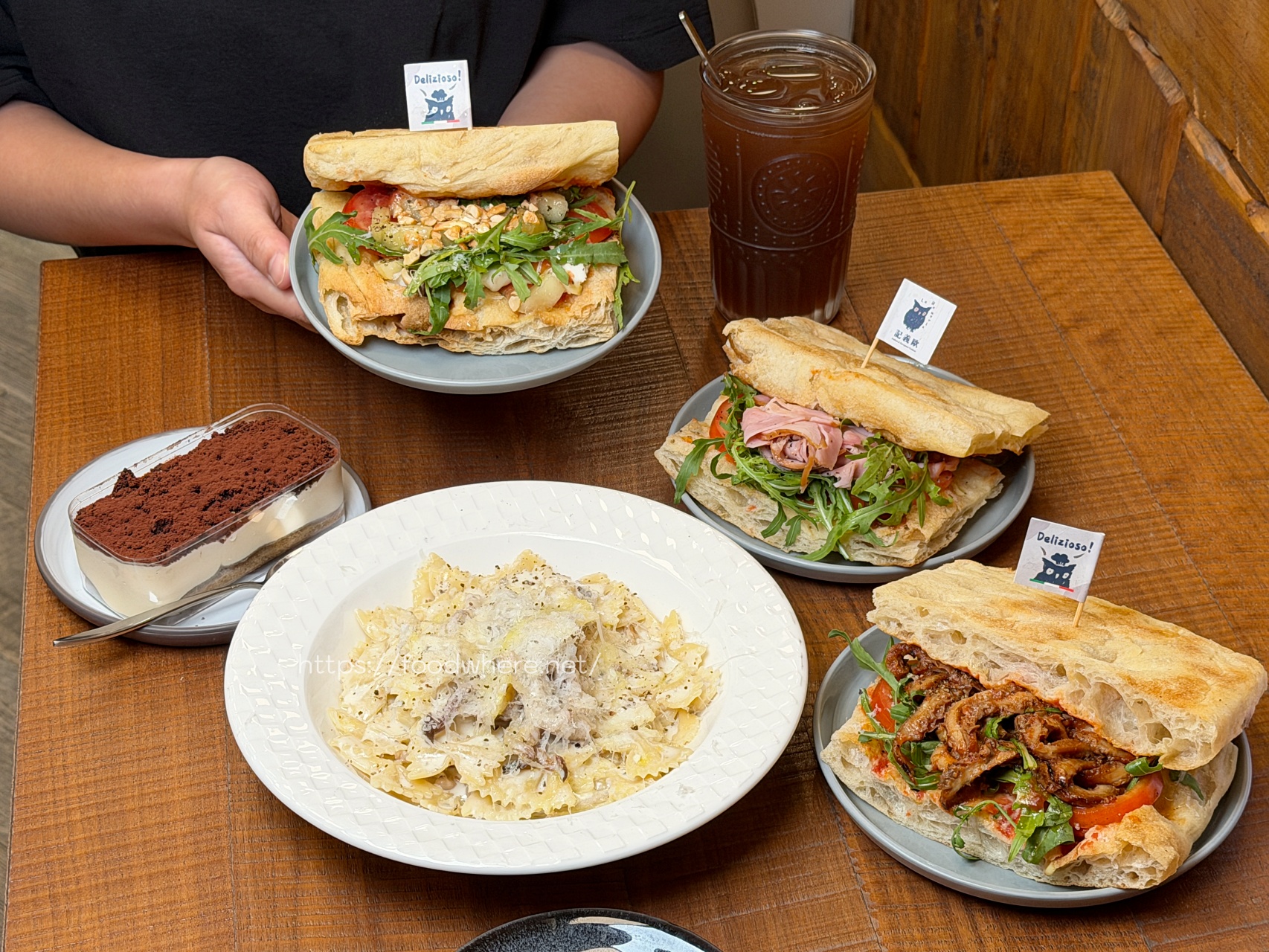 高雄也能吃到道地托斯卡納扁麵包《記義·歐義式三明治》高雄輕食三明治推薦 @高雄美食底對