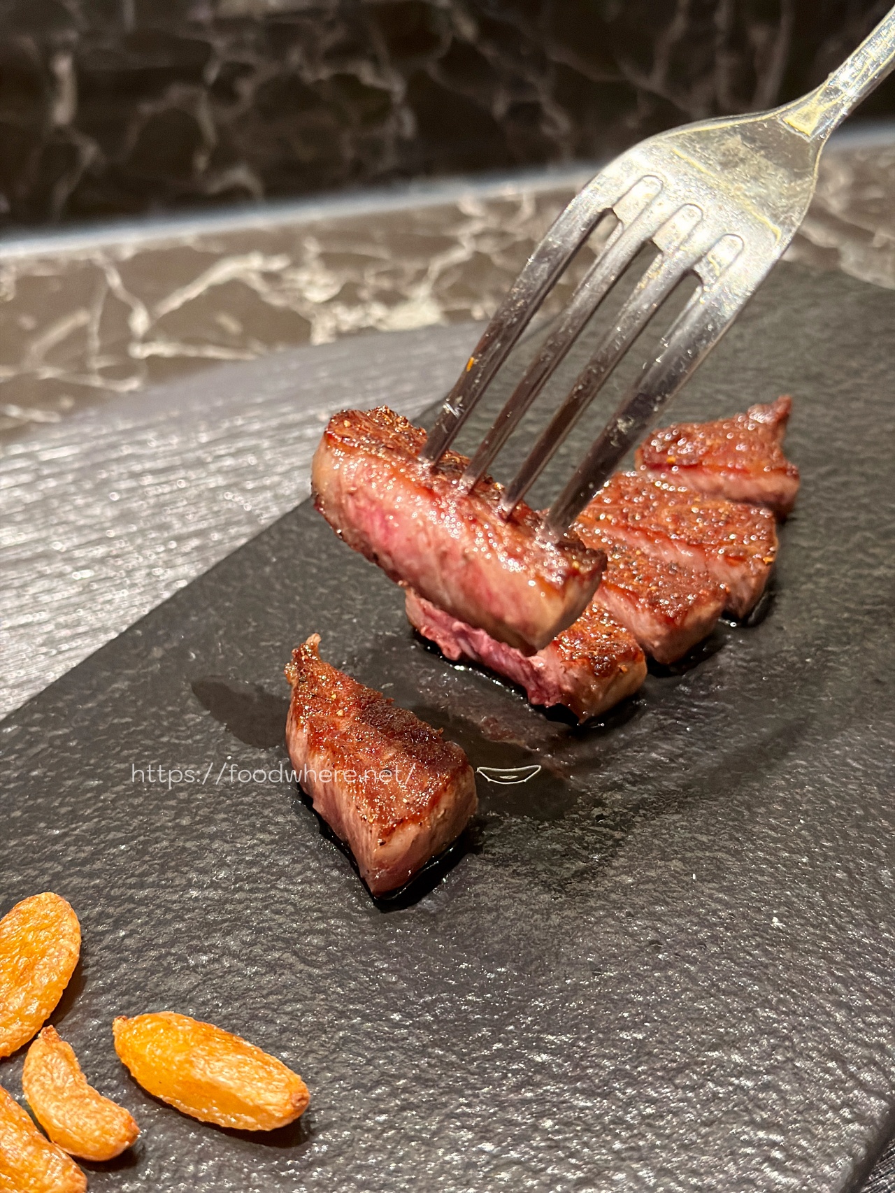 義享天地美食推薦《樂葵法式鐵板燒》日本A5和牛、活體鮑魚、龍蝦、生蠔十道菜只要$1650，秋季彩色開箱，高雄最超值法式鐵板饗宴 @高雄美食底對