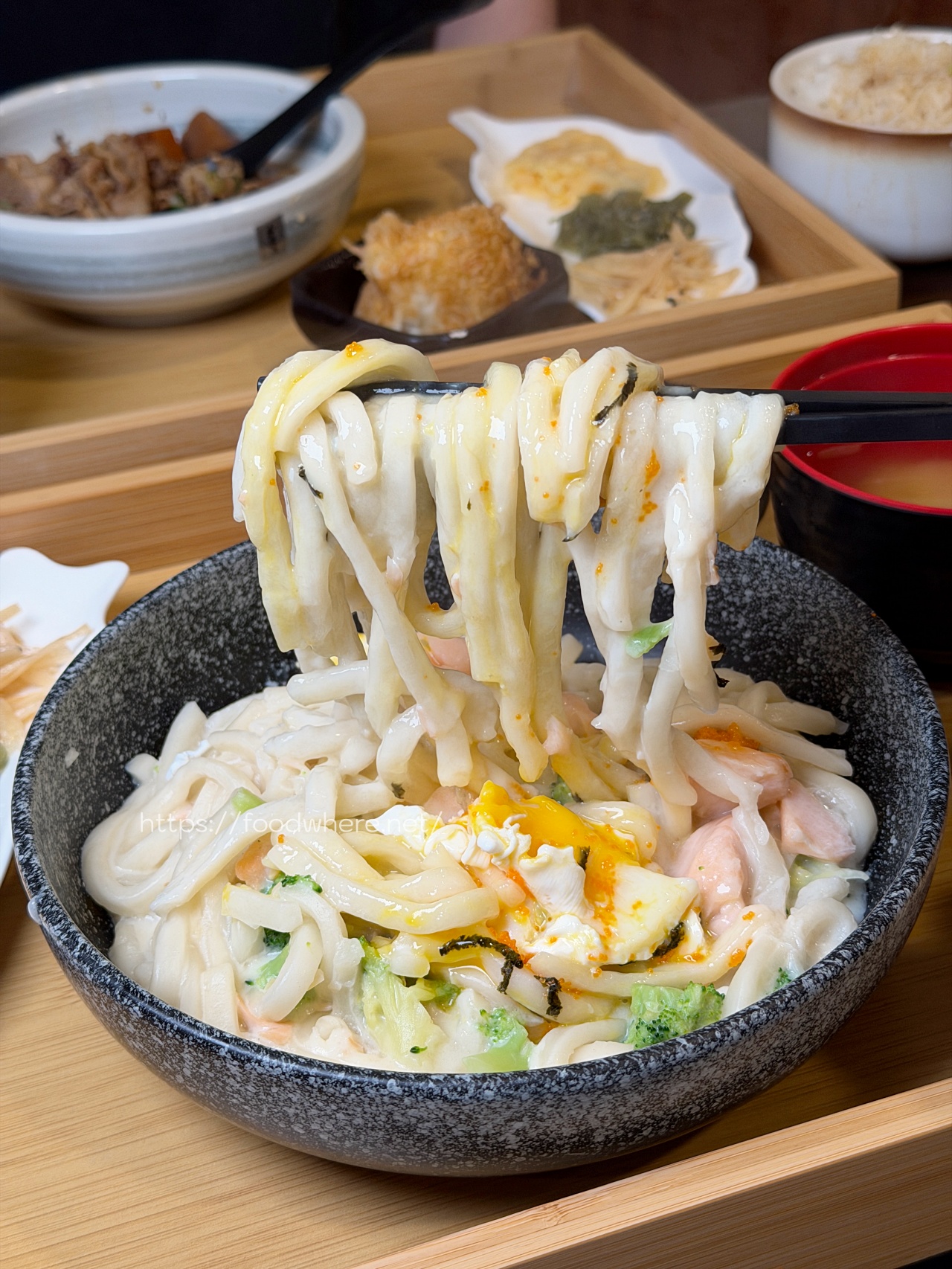 【高雄楠梓】四目食堂|唐揚雞太犯規!220元定食還附雙甜點的高CP值日式小食堂 @高雄美食底對 【高雄楠梓】四目食堂|唐揚雞太犯規!220元定食還附雙甜點的高CP值日式小食堂 @高雄美食底對