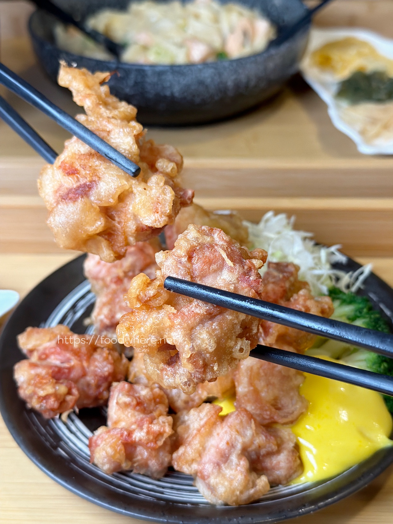 【高雄楠梓】四目食堂|唐揚雞太犯規!220元定食還附雙甜點的高CP值日式小食堂 @高雄美食底對 【高雄楠梓】四目食堂|唐揚雞太犯規!220元定食還附雙甜點的高CP值日式小食堂 @高雄美食底對