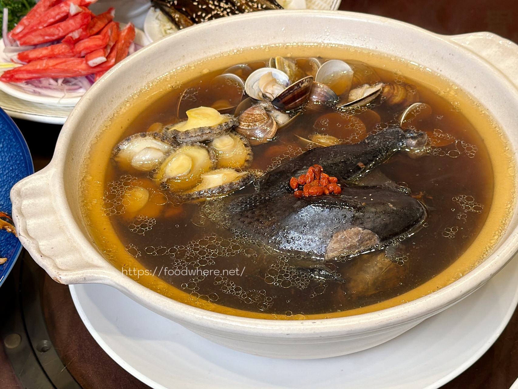 連吃三年高雄外帶年菜！《富苑》萬元不到外帶年菜，經典照燒豬肋排強勢回歸，10人份八道菜CP值爆棚！ @高雄美食底對