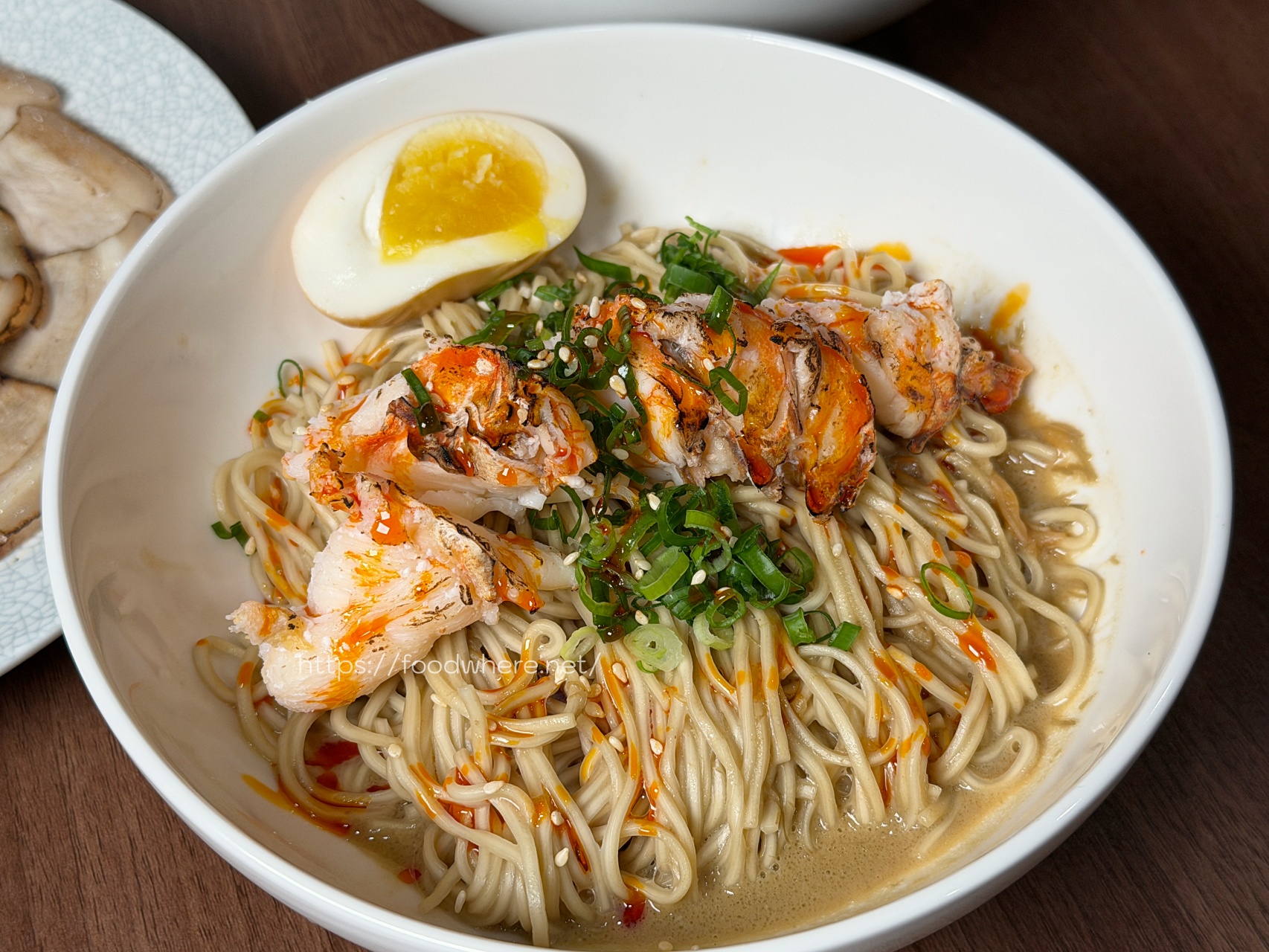 老潮派台灣麵食館（文龍東店）｜高雄鳳山必吃蒜蝦拌麵、炙燒龍蝦蟹膏拌麵（有菜單） @高雄美食底對