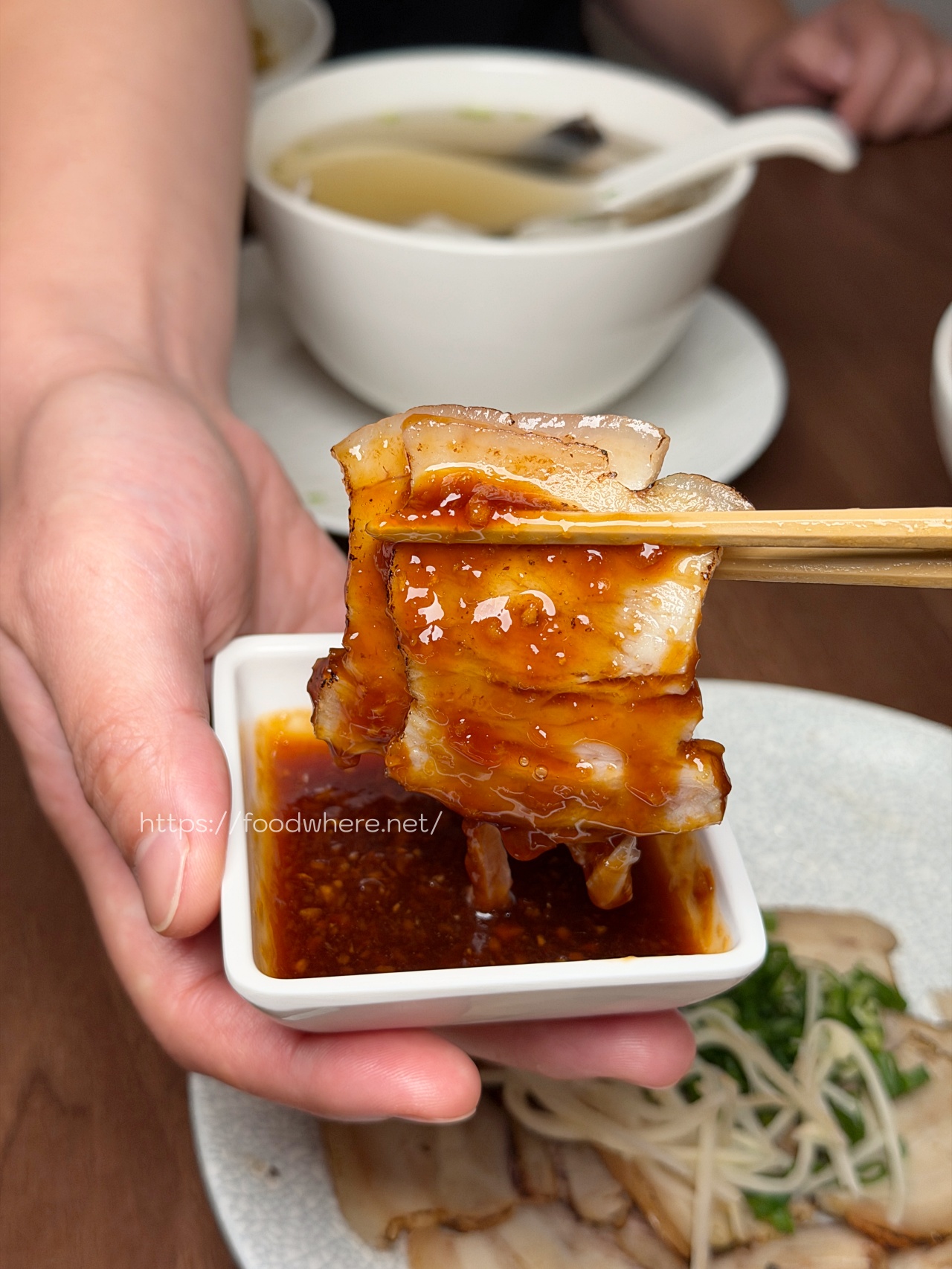 老潮派台灣麵食館（文龍東店）｜高雄鳳山必吃蒜蝦拌麵、炙燒龍蝦蟹膏拌麵（有菜單） @高雄美食底對