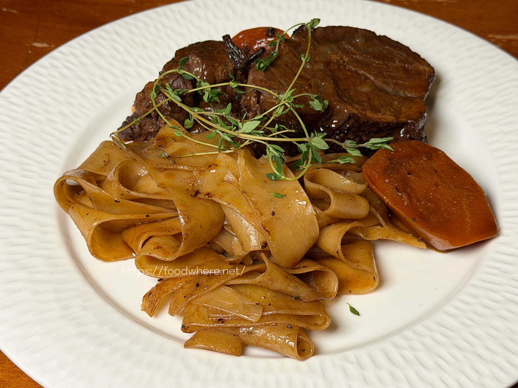 高雄《小酌 FEWdrink》從晚餐到宵夜都能吃到超強餐點的餐酒館 @高雄美食底對