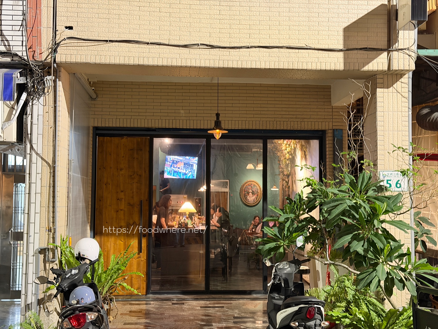 高雄《小酌 FEWdrink》從晚餐到宵夜都能吃到超強餐點的餐酒館 @高雄美食底對