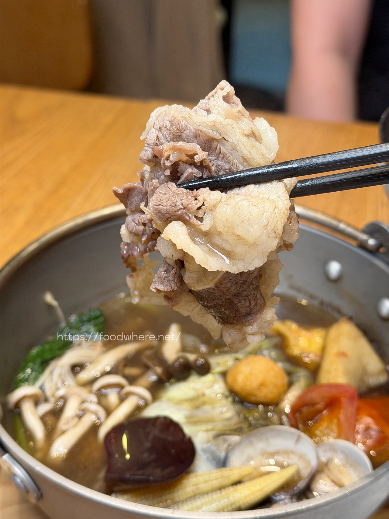 高雄聚餐最新推薦《奧比沐 Albe.mu》宵夜也能吃到高水準的料理與果茶、咖啡 @高雄美食底對