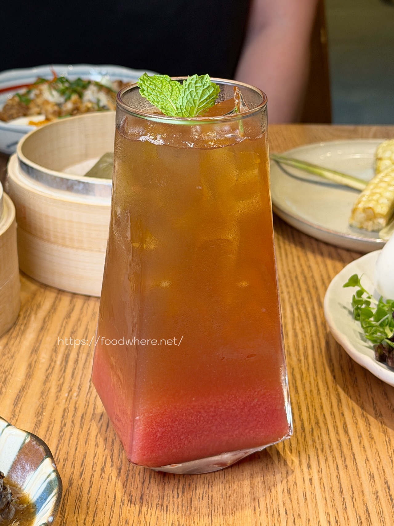 高雄聚餐最新推薦《奧比沐 Albe.mu》宵夜也能吃到高水準的料理與果茶、咖啡 @高雄美食底對 高雄聚餐最新推薦《奧比沐 Albe.mu》宵夜也能吃到高水準的料理與果茶、咖啡 @高雄美食底對