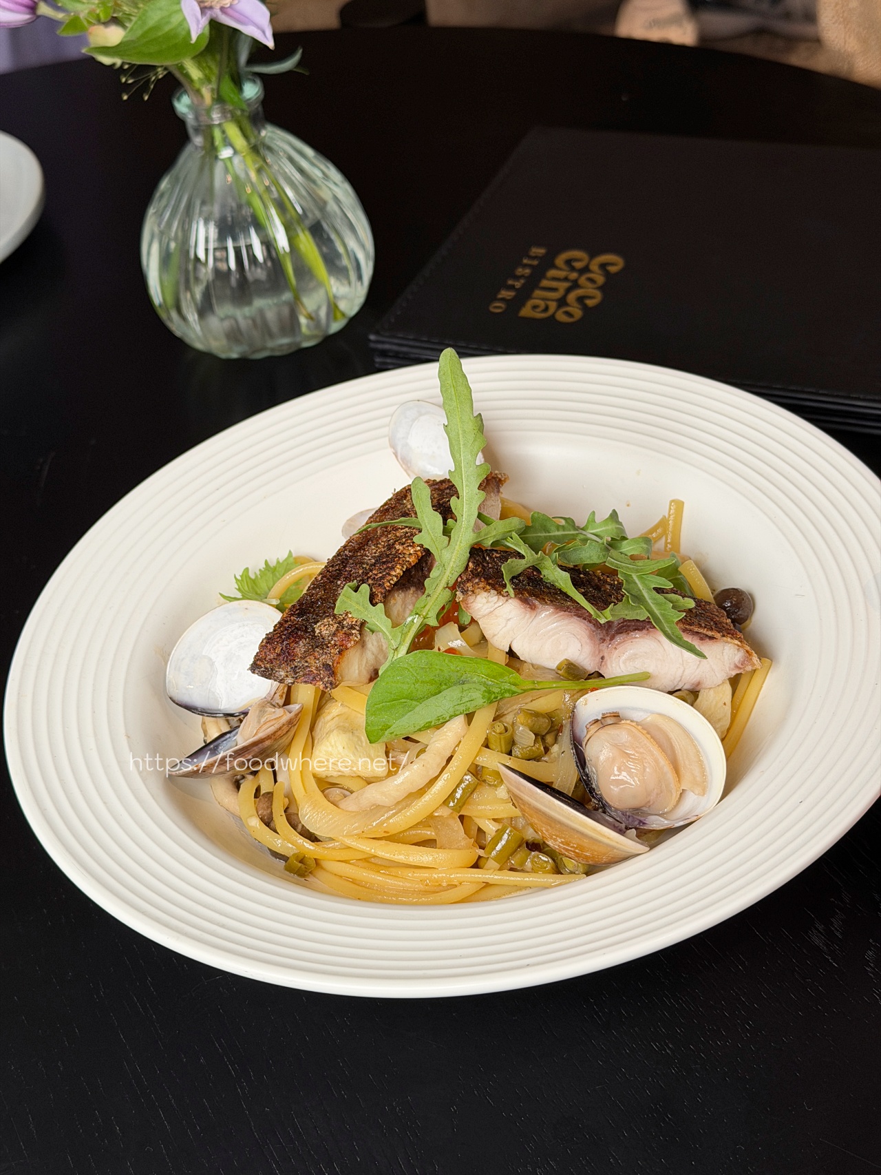 高雄美食鹽埕老屋裡的海洋饗宴《Cococina Bistro》從水產到餐酒館的極致鮮味創意 @高雄美食底對