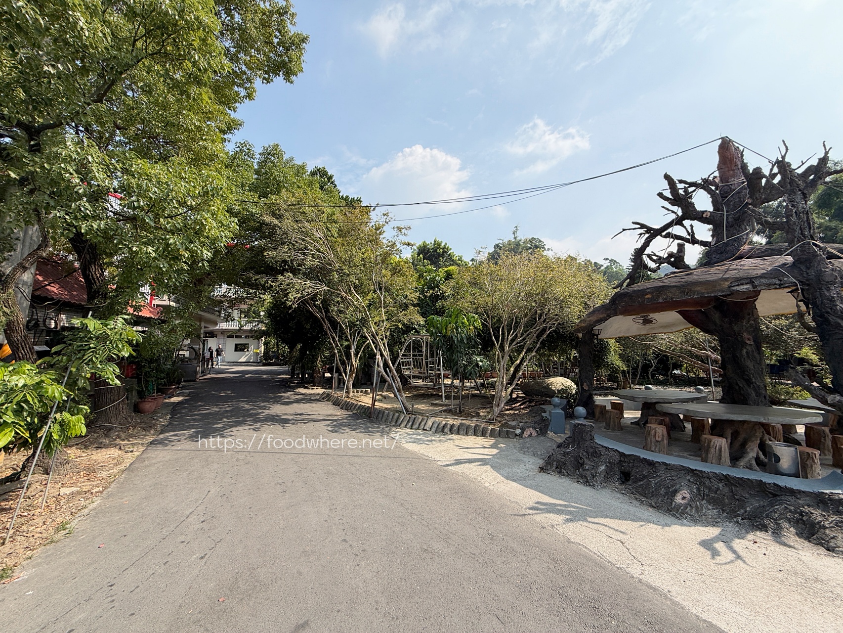高雄美食《綠野山莊》不只土雞超厲害！酥脆招牌雞、浮誇魚翅羹、隱藏版鰻片米糕，大社觀音山下人氣土雞城 @高雄美食底對