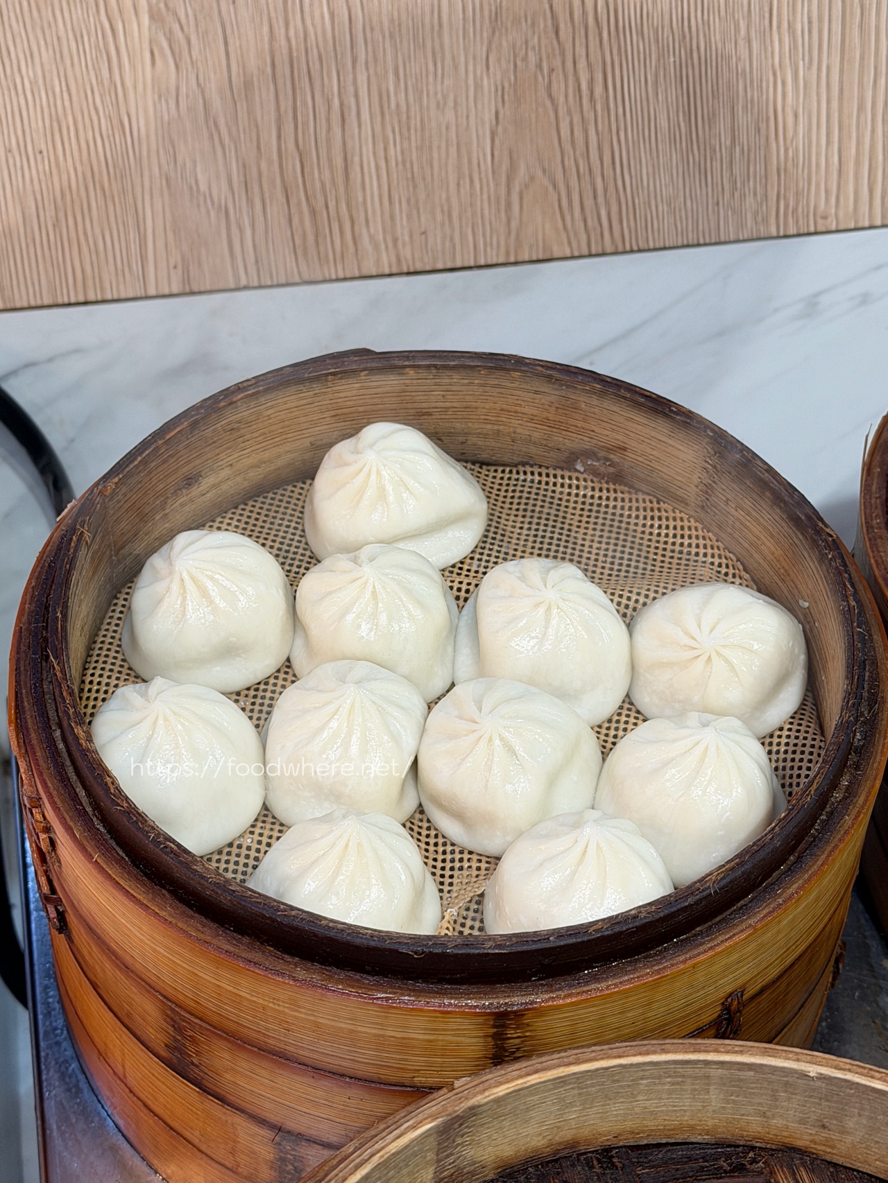 太浮誇！《牛室炙燒牛排》(自由店)自助吧吃到飽！現做Pizza、麻辣鴨血、港點樣樣有，排餐還沒上就飽一輪！七週年優惠必衝！ @高雄美食底對