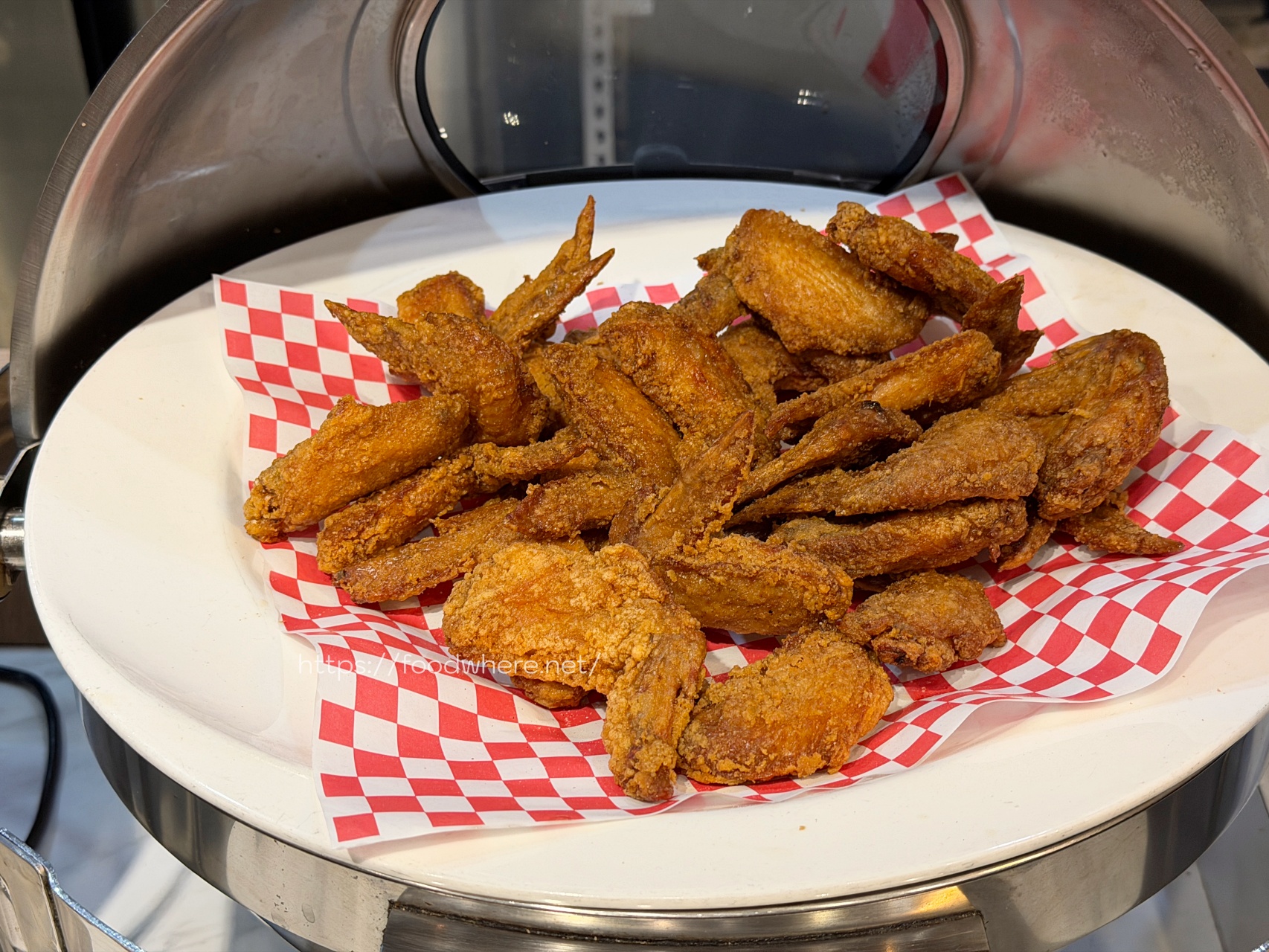 太浮誇！《牛室炙燒牛排》(自由店)自助吧吃到飽！現做Pizza、麻辣鴨血、港點樣樣有，排餐還沒上就飽一輪！七週年優惠必衝！ @高雄美食底對