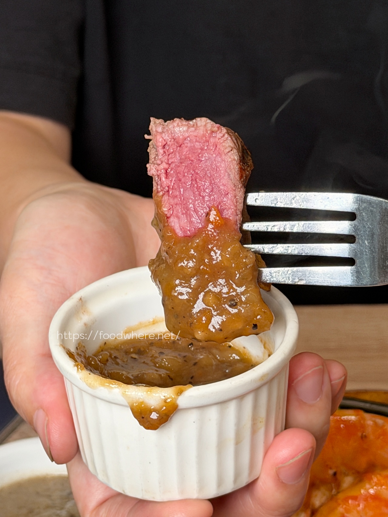 太浮誇!《牛室炙燒牛排》(自由店)自助吧吃到飽!現做Pizza、麻辣鴨血、港點樣樣有,排餐還沒上就飽一輪!七週年優惠必衝! @高雄美食底對 太浮誇!《牛室炙燒牛排》(自由店)自助吧吃到飽!現做Pizza、麻辣鴨血、港點樣樣有,排餐還沒上就飽一輪!七週年優惠必衝! @高雄美食底對