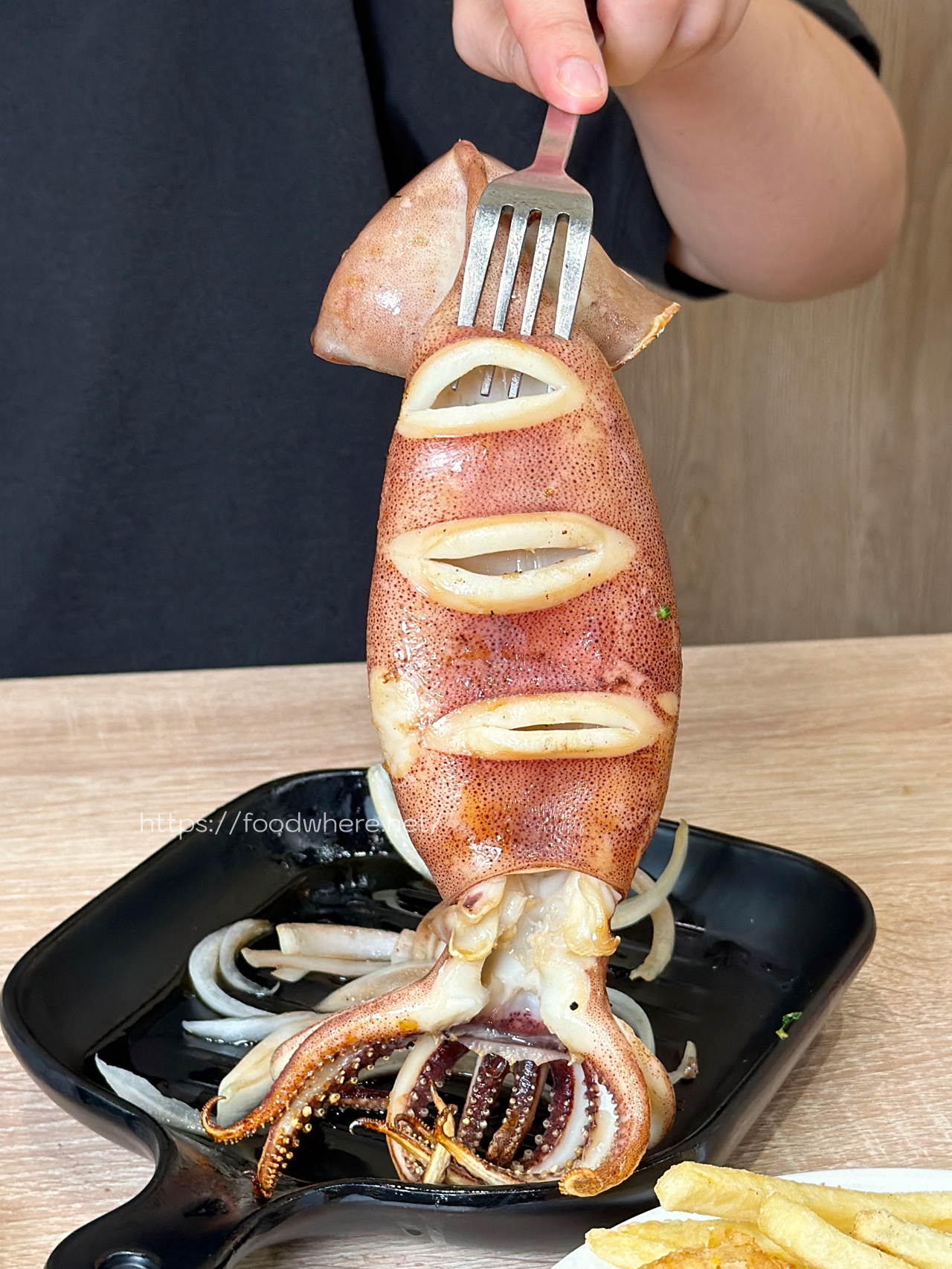 太浮誇!《牛室炙燒牛排》(自由店)自助吧吃到飽!現做Pizza、麻辣鴨血、港點樣樣有,排餐還沒上就飽一輪!七週年優惠必衝! @高雄美食底對 太浮誇!《牛室炙燒牛排》(自由店)自助吧吃到飽!現做Pizza、麻辣鴨血、港點樣樣有,排餐還沒上就飽一輪!七週年優惠必衝! @高雄美食底對