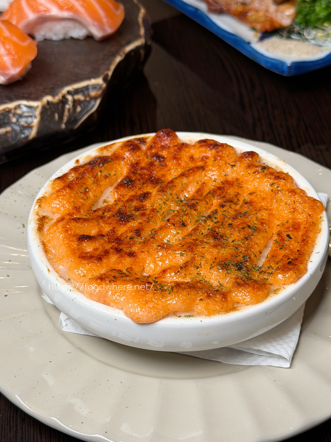 （有菜單）高雄新堀江必訪《酒桑居酒屋》一入座就招待土雞腿鍋，創意料理全無雷 @高雄美食底對