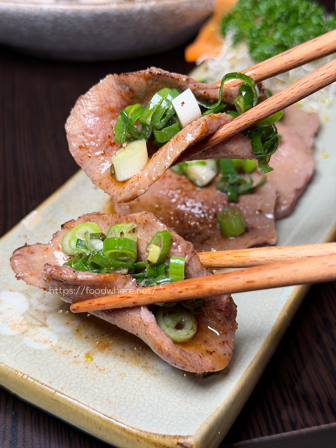 （有菜單）高雄新堀江必訪《酒桑居酒屋》一入座就招待土雞腿鍋，創意料理全無雷 @高雄美食底對