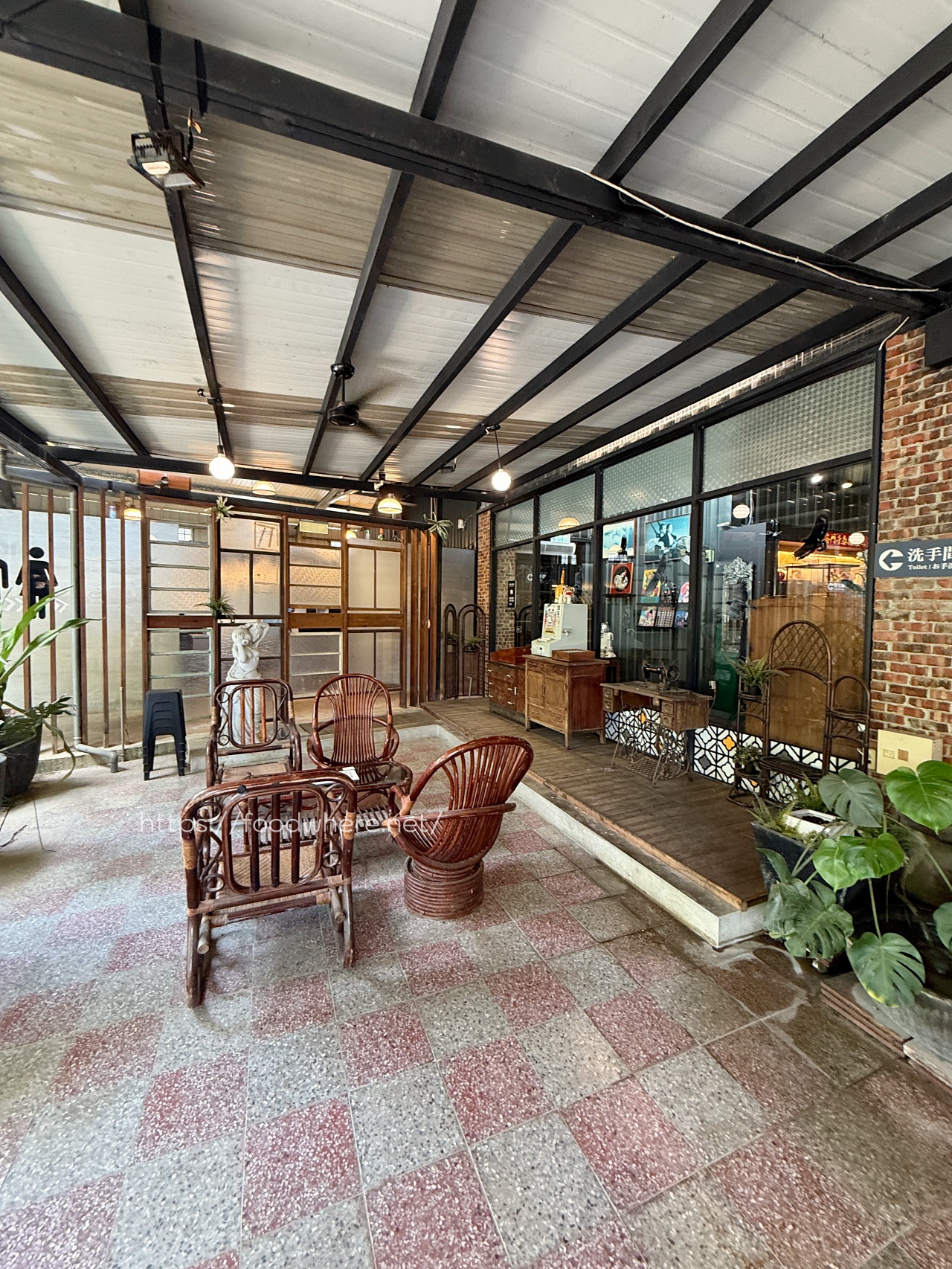 （有放菜單）高雄大社美食《霖園土雞城》觀音山下的人氣土雞城！烏骨鹽焗雞、豆乳雞、拔絲地瓜超驚豔 @高雄美食底對